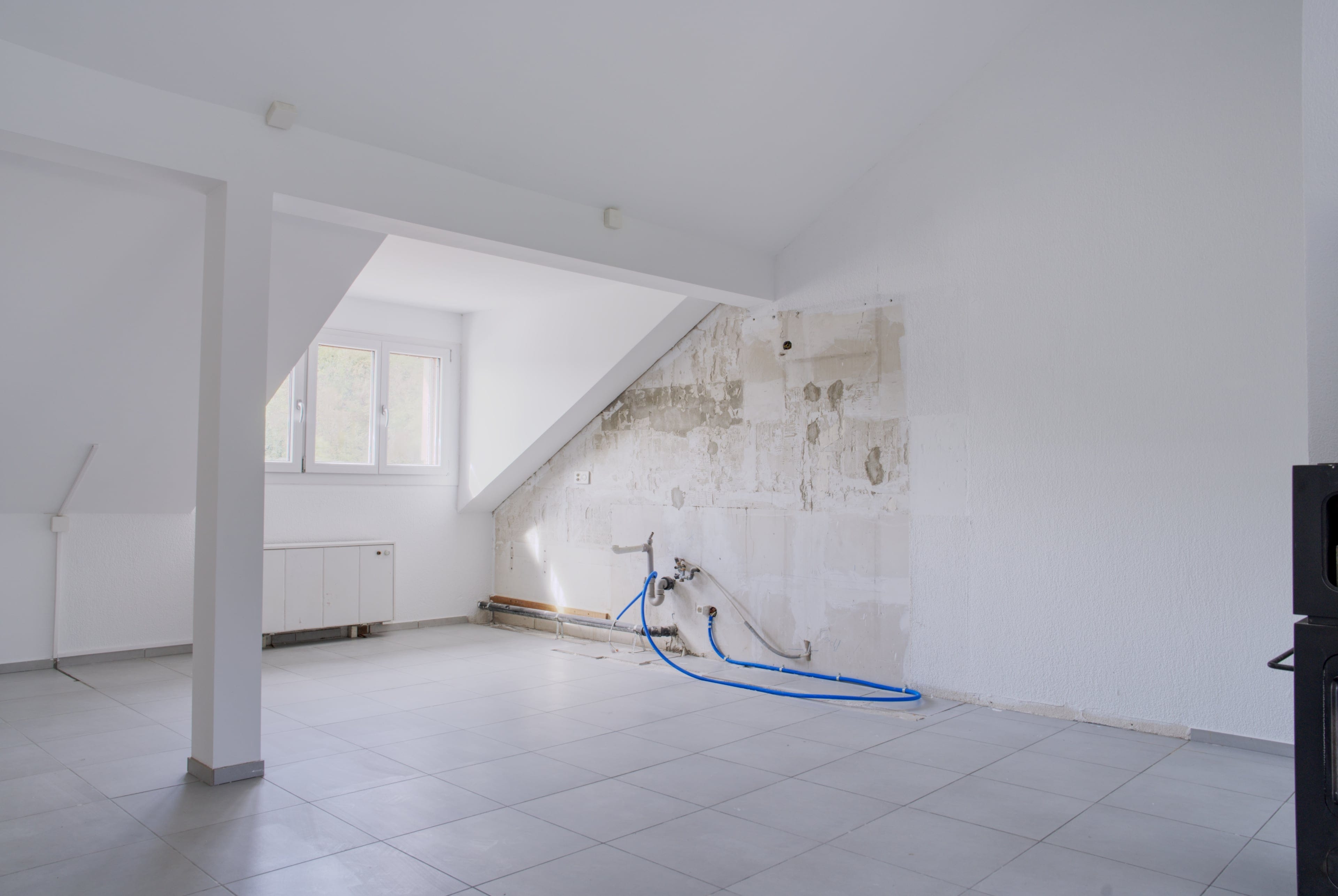 Teilsanierte Dachgeschosswohnung mit zusätzlichem Ausbaupotential - 5
