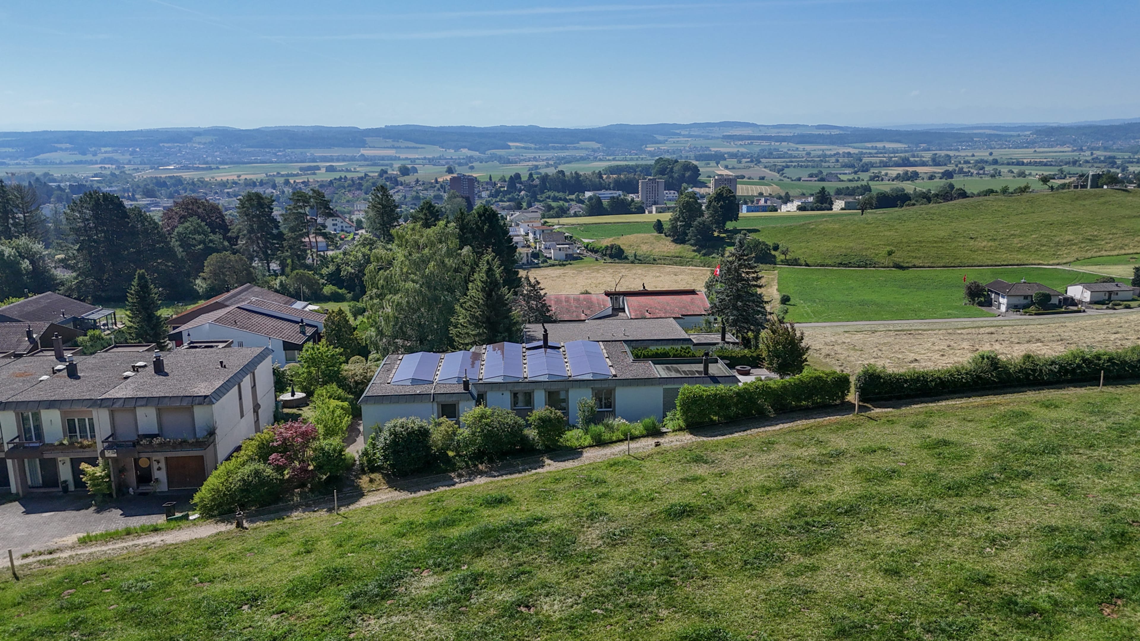 Hoch über Grenchen: Wohnglück mit Panorama & Terrasse - 30