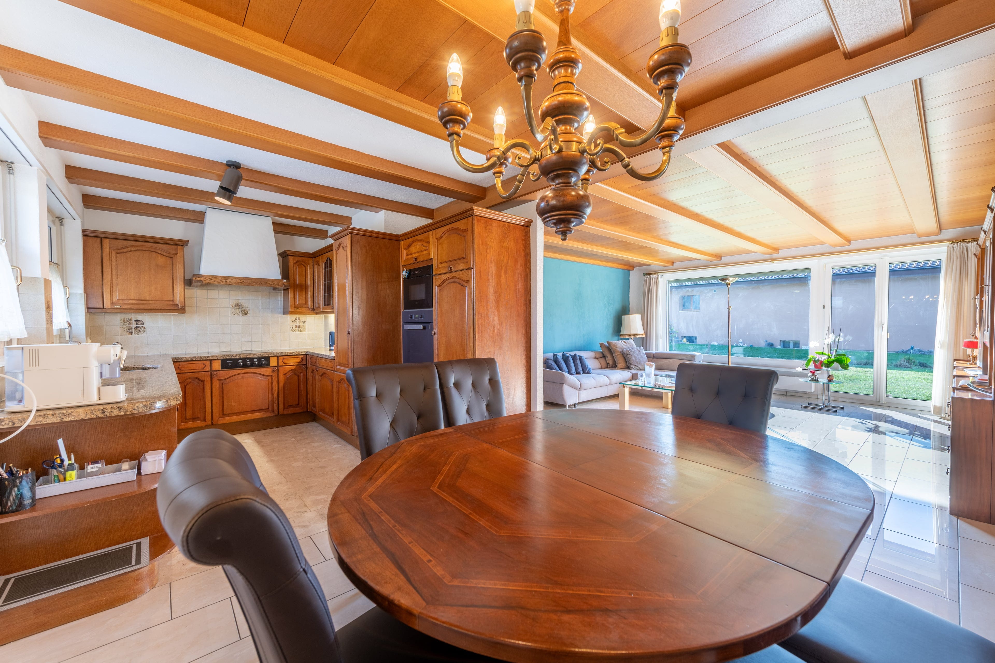 Ein Zuhause zum Geniessen – 5-Zimmer Einfamilienhaus mit Wintergarten & viel Grünfläche - 5