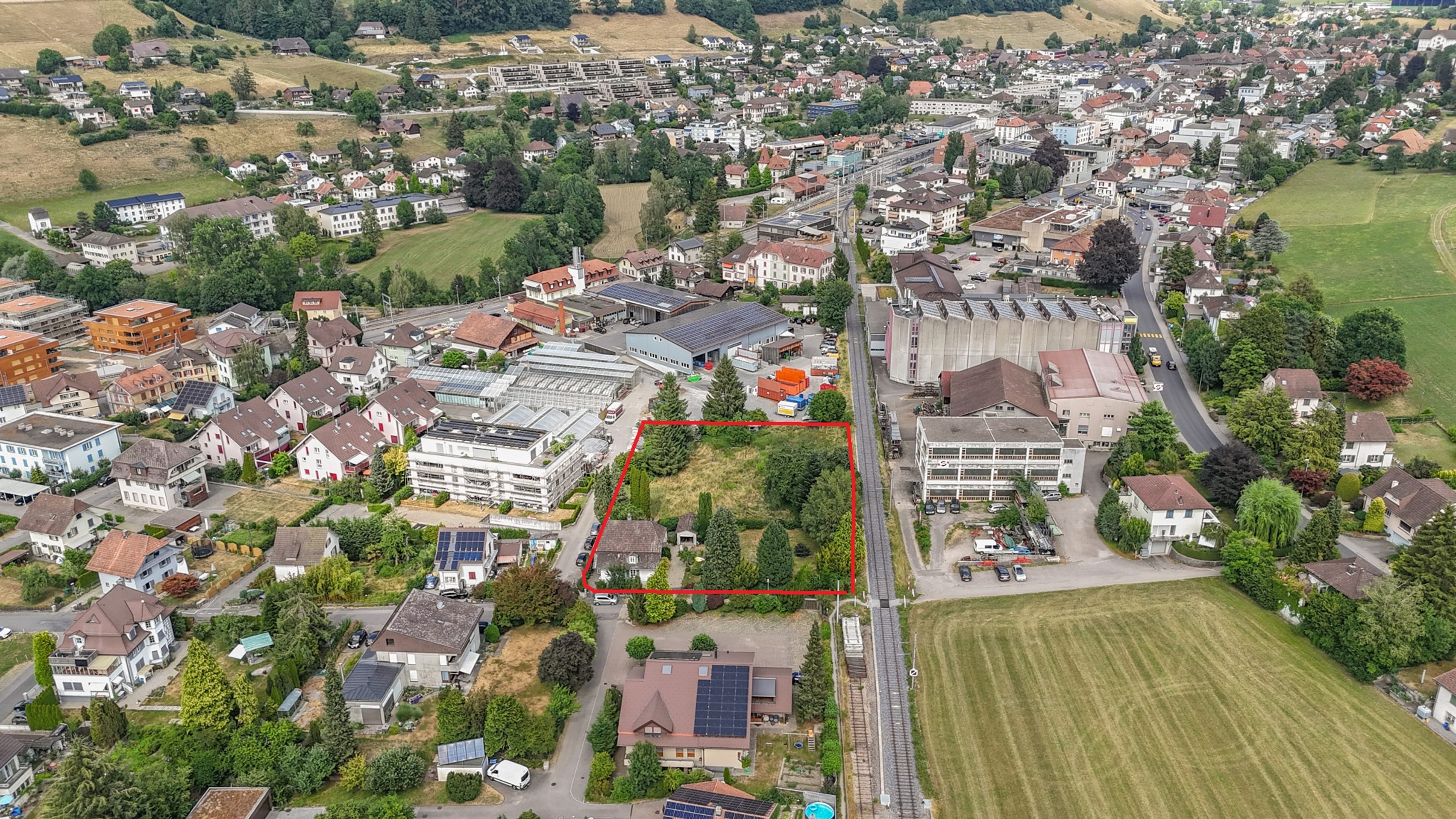 Attraktives Bauland an bester Lage in Huttwil – 3'650 m² mit vielfältigem Potenzial - Bild 1