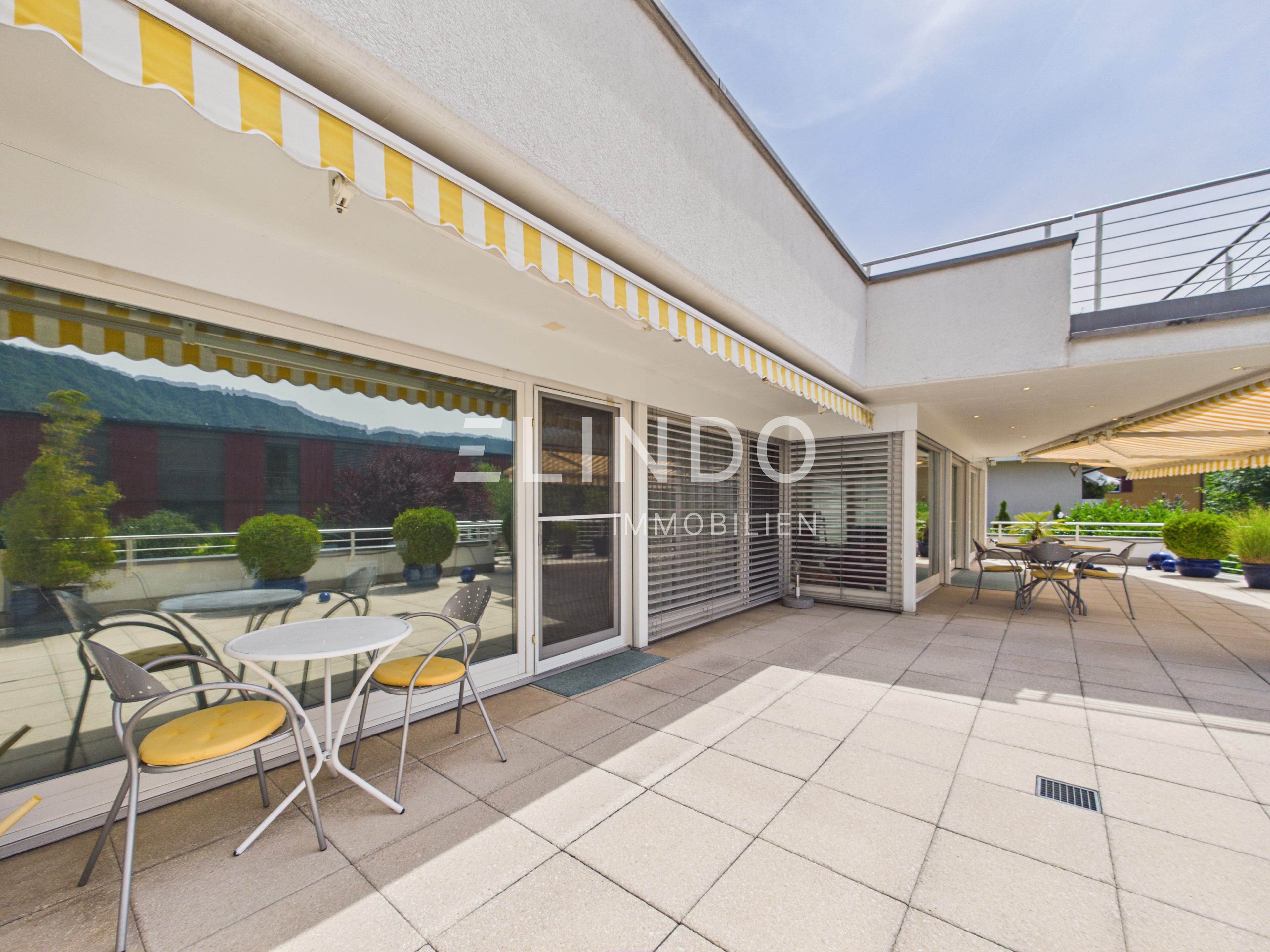 Grosszügige Terrassenwohnung mit Doppelgarage - Bild 14