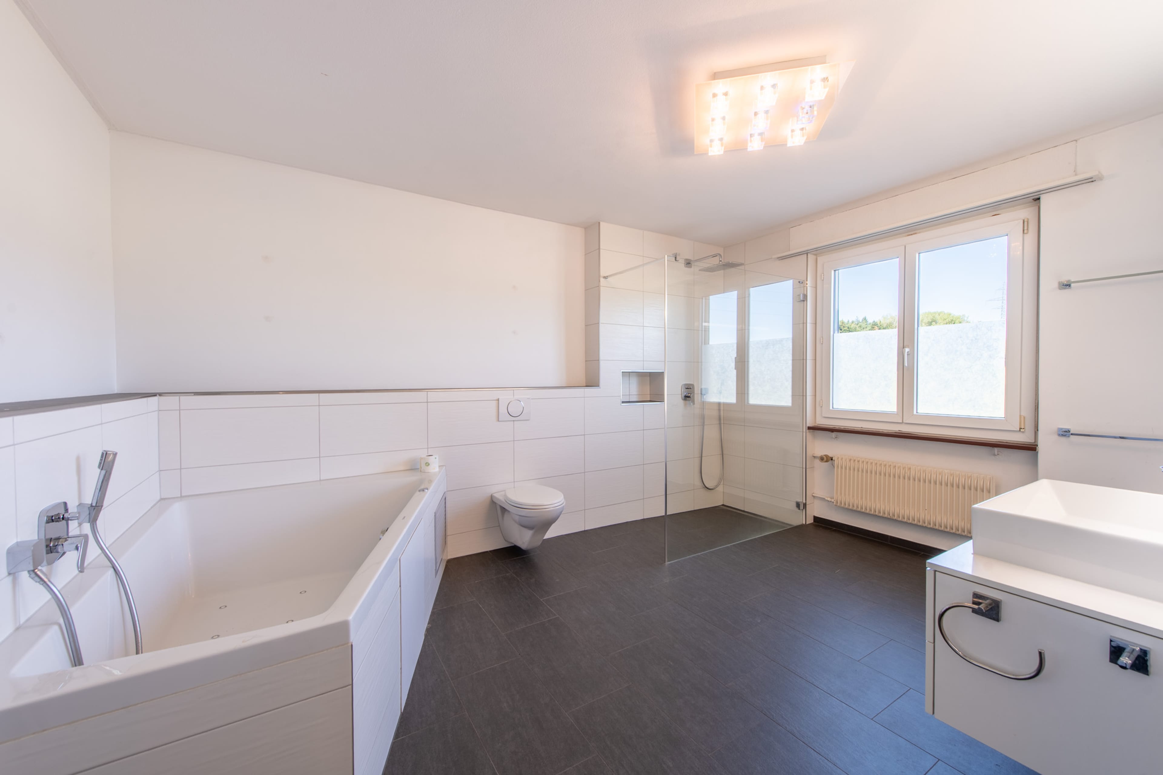Zwei Wohneinheiten, unzählige Möglichkeiten – Ihr neues Zuhause mit privater Wellnessoase - 9