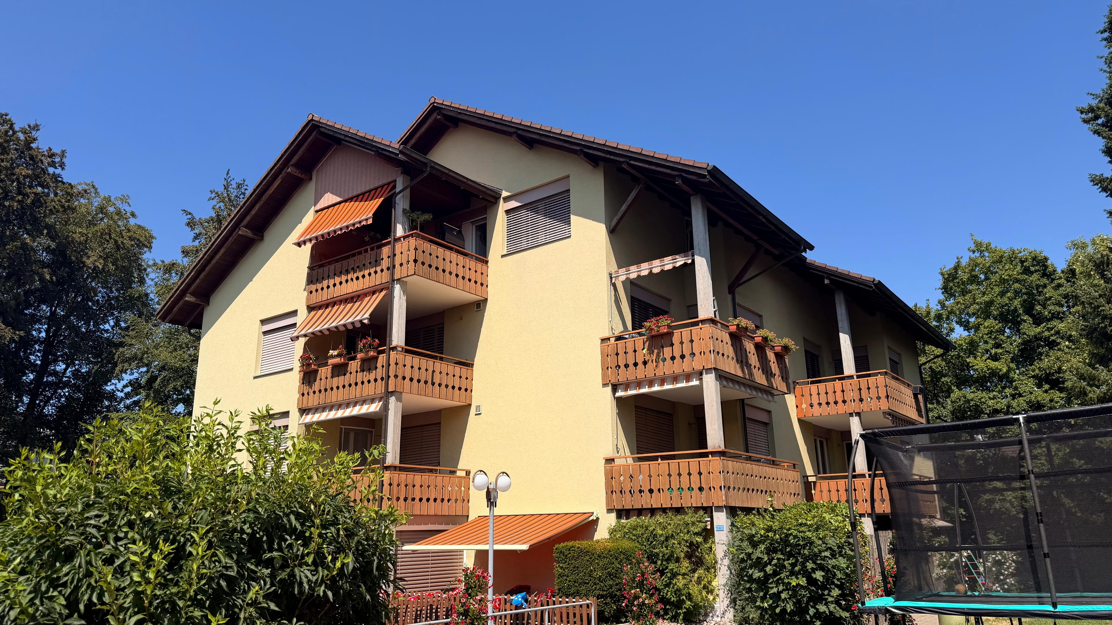 Mehrfamilienhaus mit 8 Einheiten in Fahrwangen kaufen - Bild 2