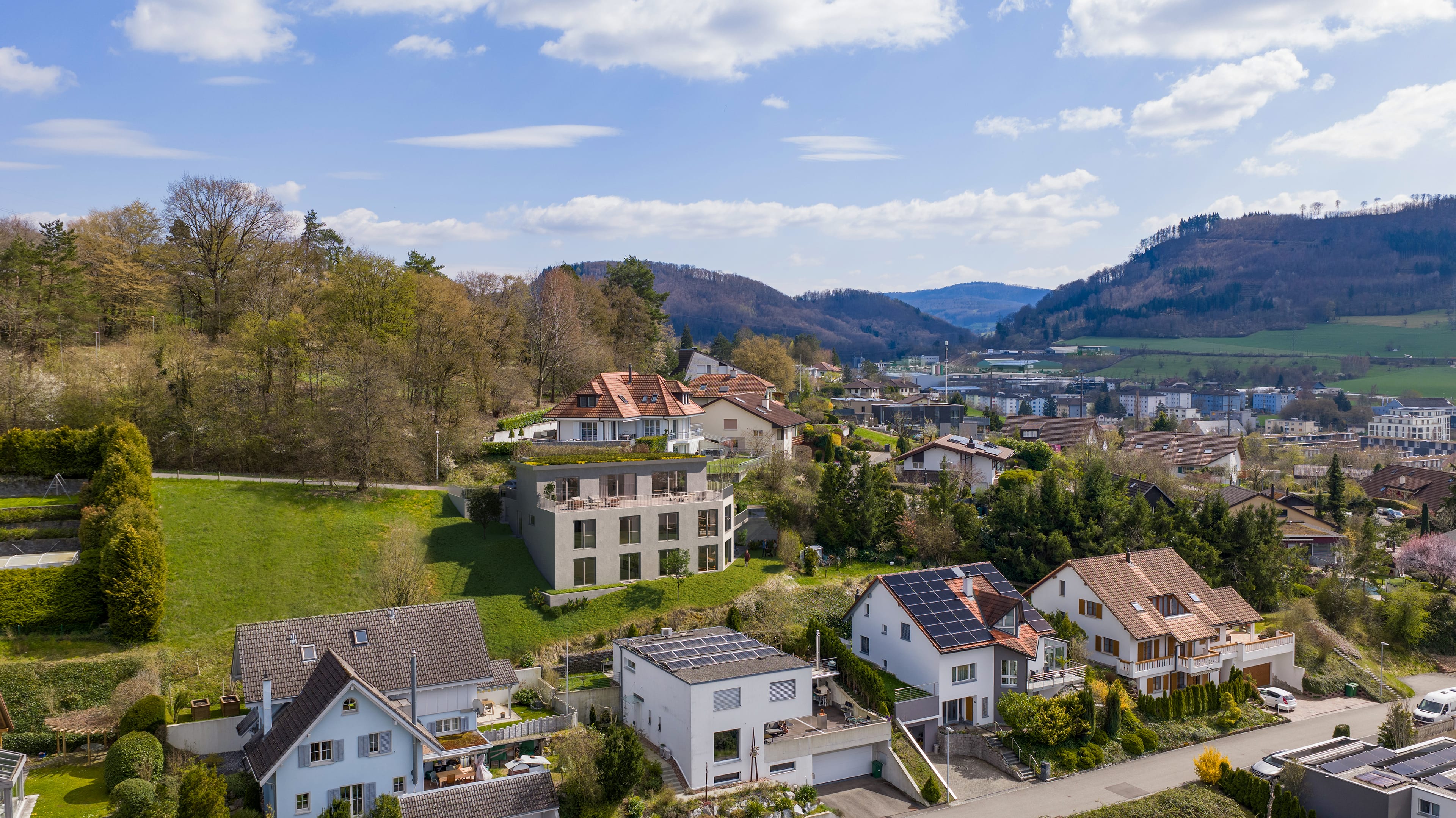 Wohneigentum an sonniger Südwesthanglage mit unverbaubarer Panoramaaussicht am Frickberg in Frick