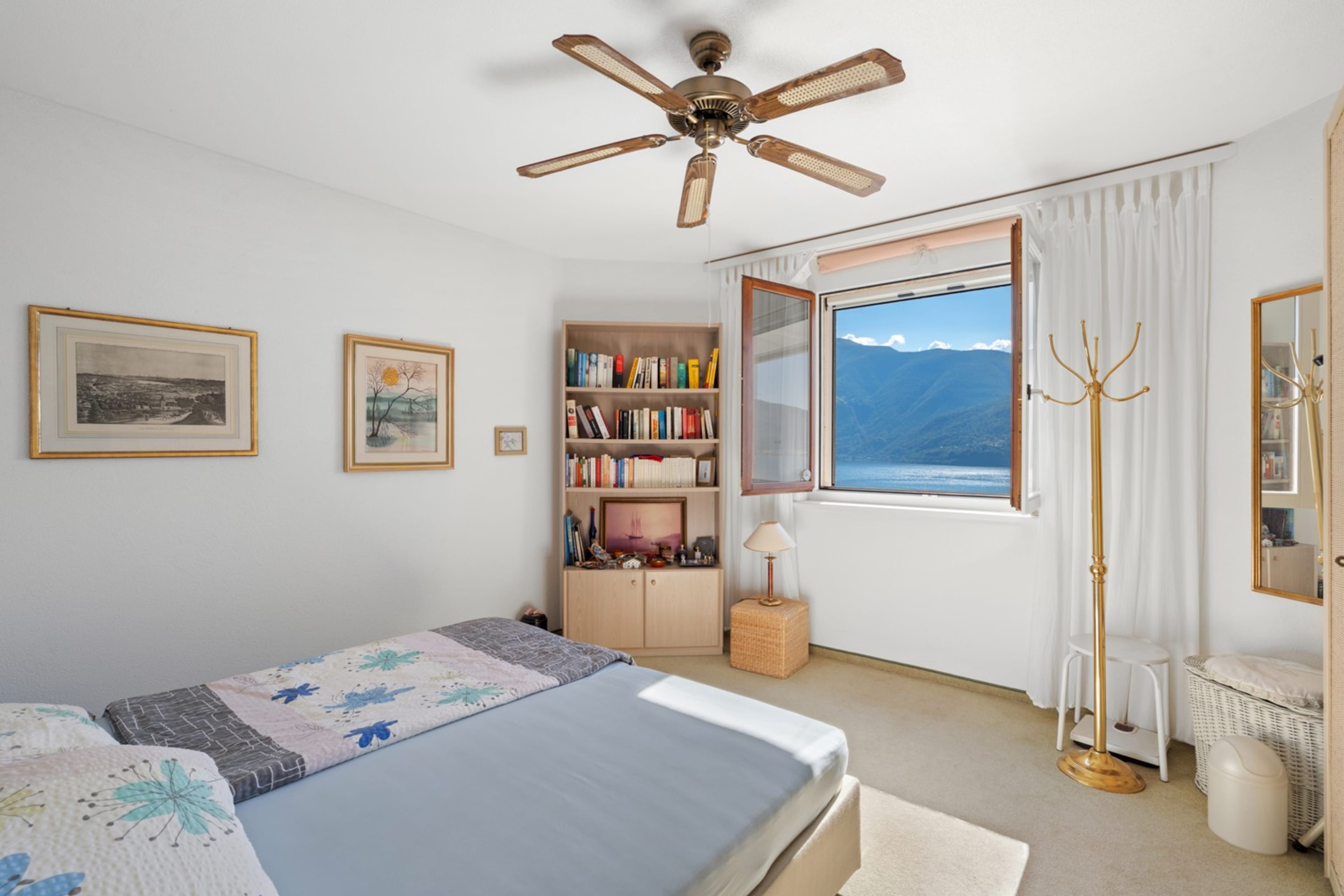 2.5-Zimmer-Attikawohnung mit Panoramasicht in Brissago kaufen - 11
