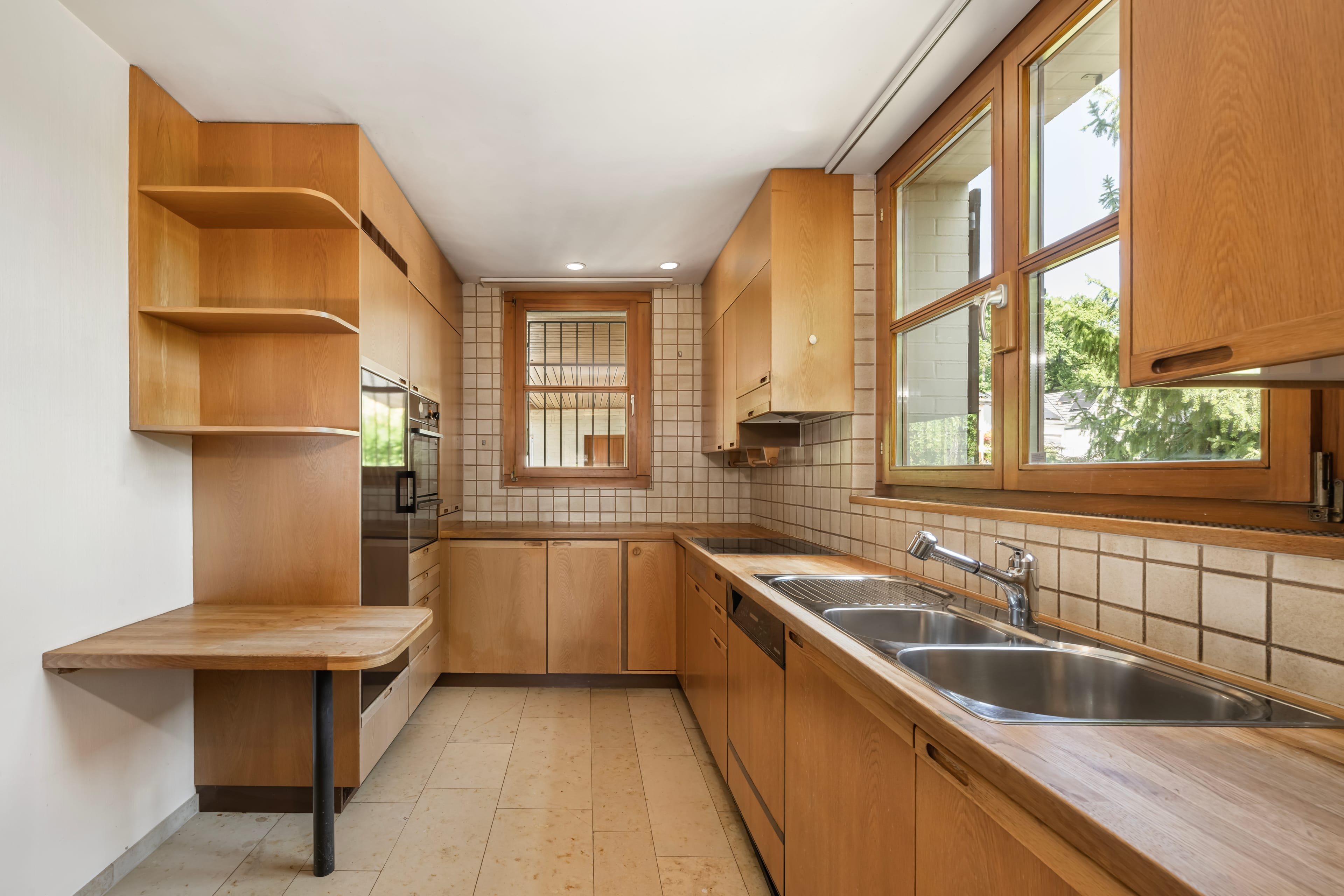 Freistehendes Einfamilienhaus mit viel Privatsphäre, grosszügigem Garten und besonderem Charakter - 7