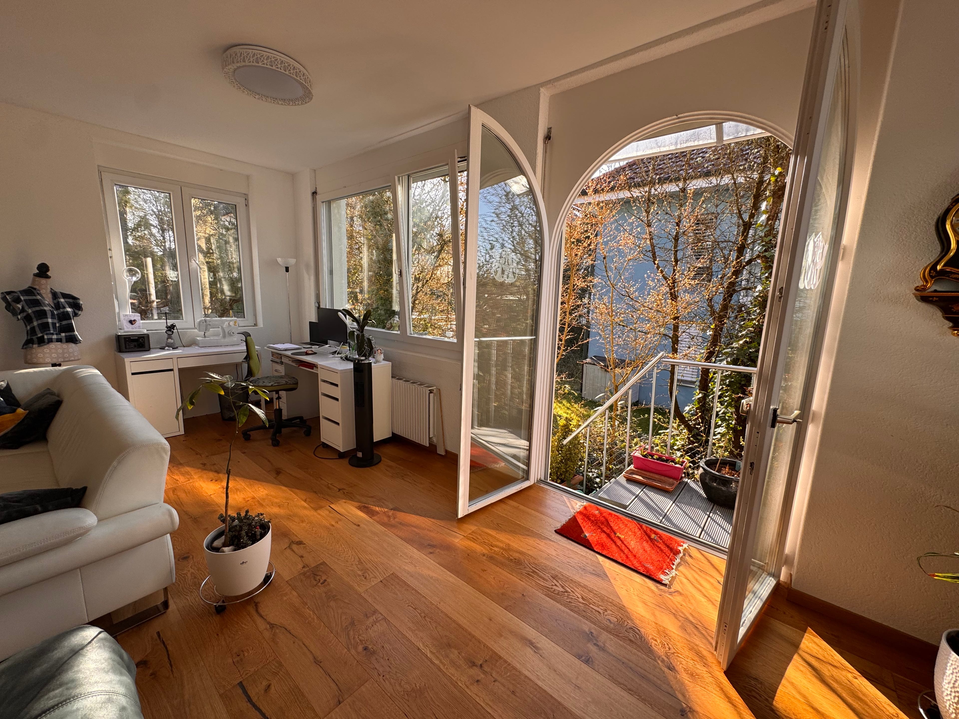 Drei Wohnungen, Garten & besondere Extras – vielseitiges Wohnhaus in Grenchen - Bild 3