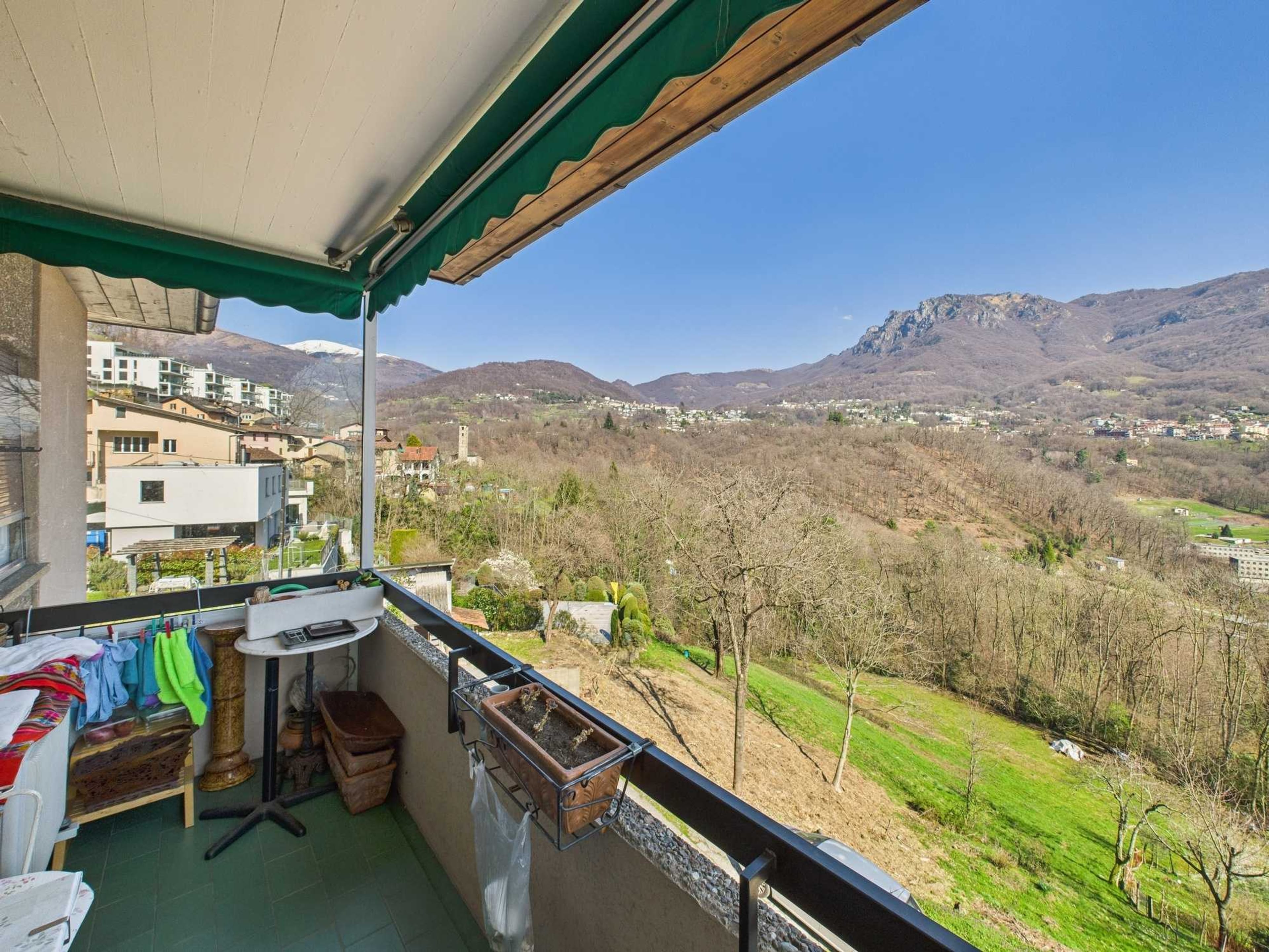 Attico 4.5 locali con vista monti a Lugaggia - 11