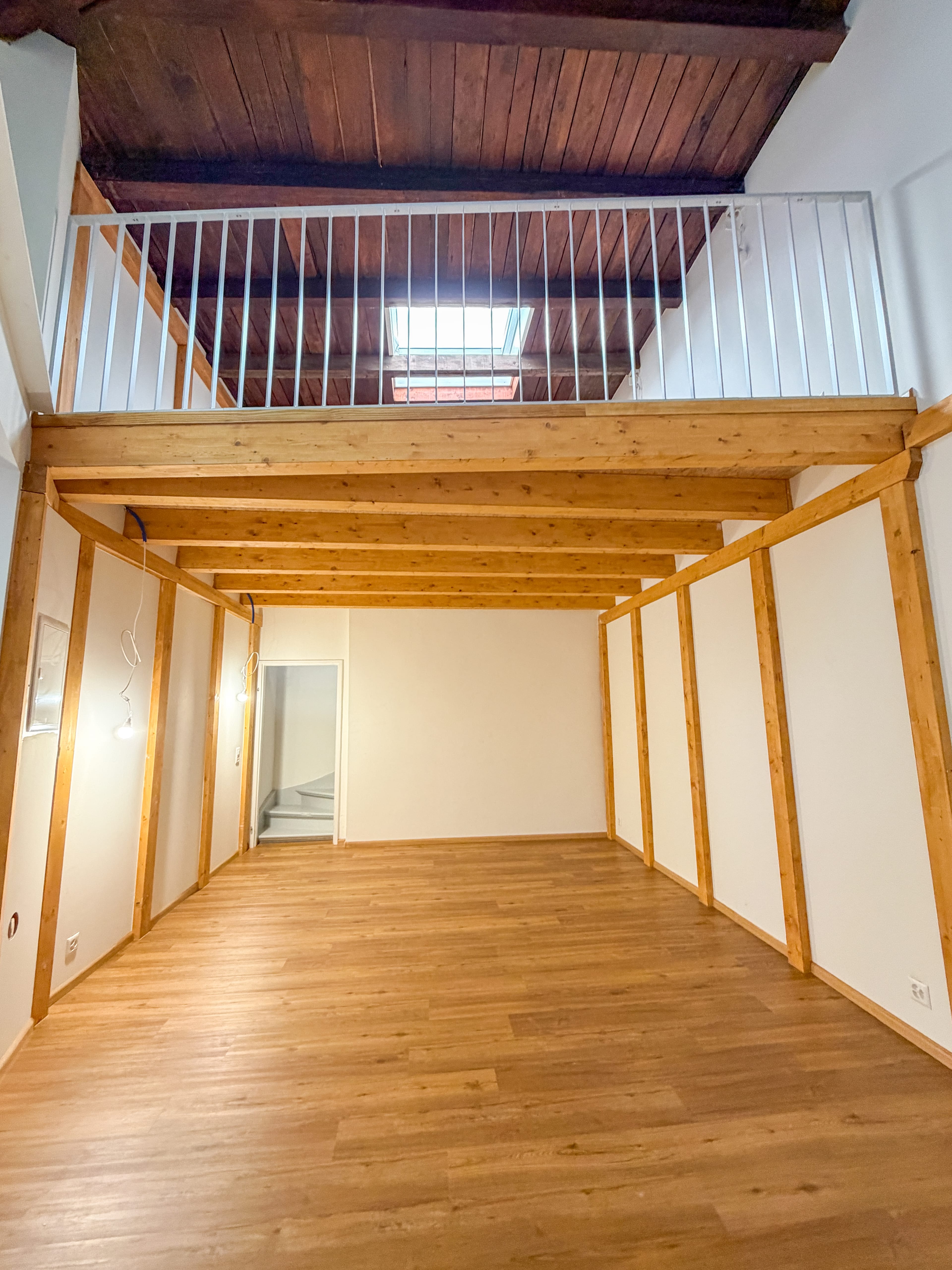 Charmanter Gewerberaum im Hinterhaus mit Galerie im Kleinbasel- frisch renoviert - 2