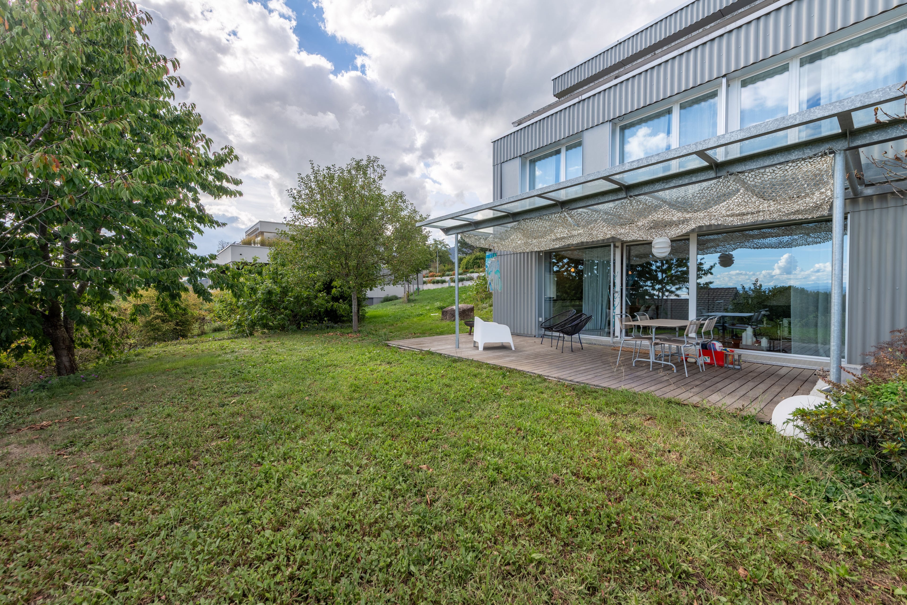 Grosszügiges Wohnen auf zwei Etagen mit Garten und Weitsicht - 16