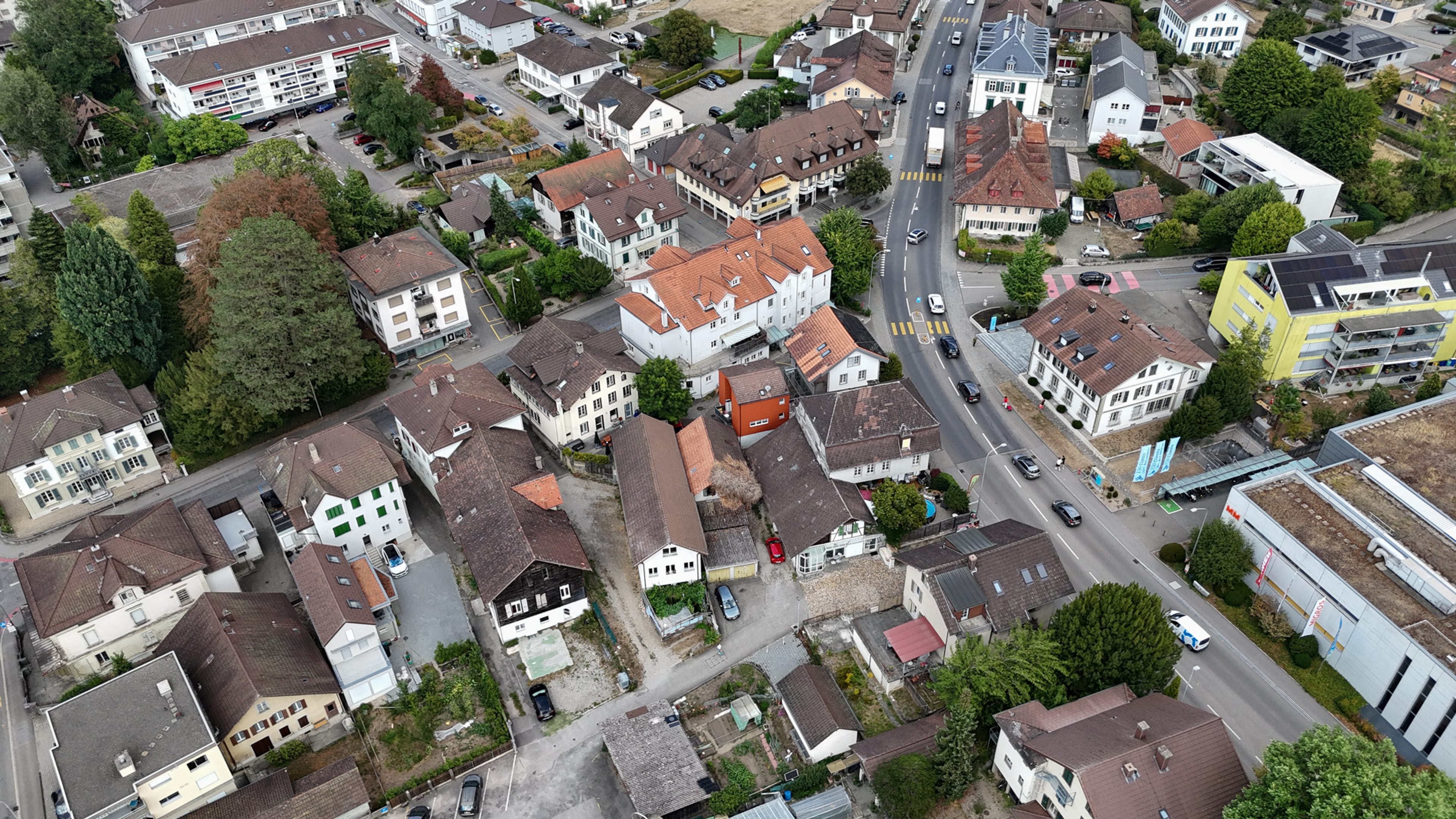 Wo Wohnen auf Gewerbe trifft – Vielseitige Liegenschaft mit Restaurant & Lagergebäude - 38