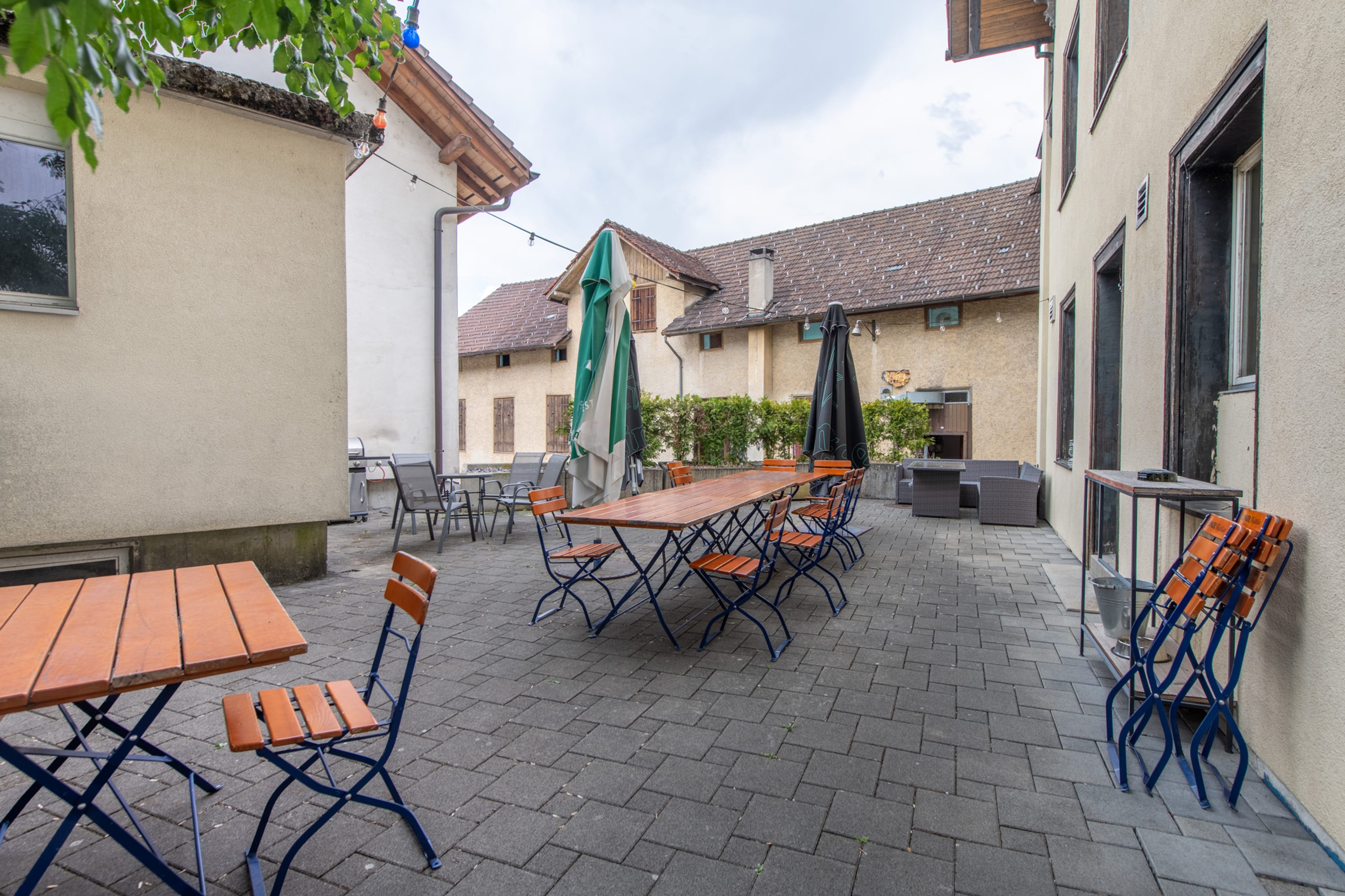 Wo Wohnen auf Gewerbe trifft – Vielseitige Liegenschaft mit Restaurant & Lagergebäude - 9