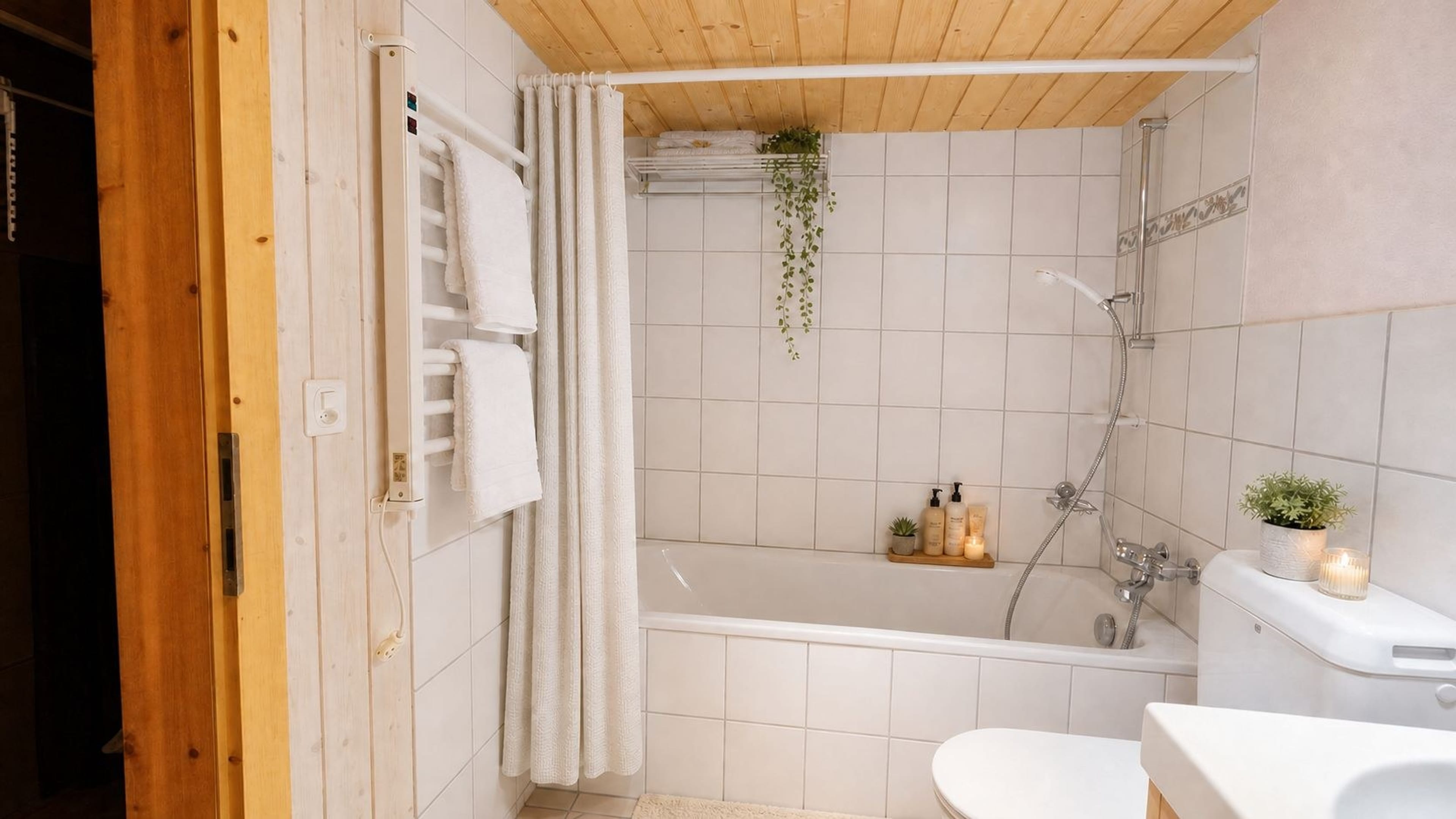 FERIENHAUS MIT SENSATIONELLER SEE- UND BERGSICHT - 16