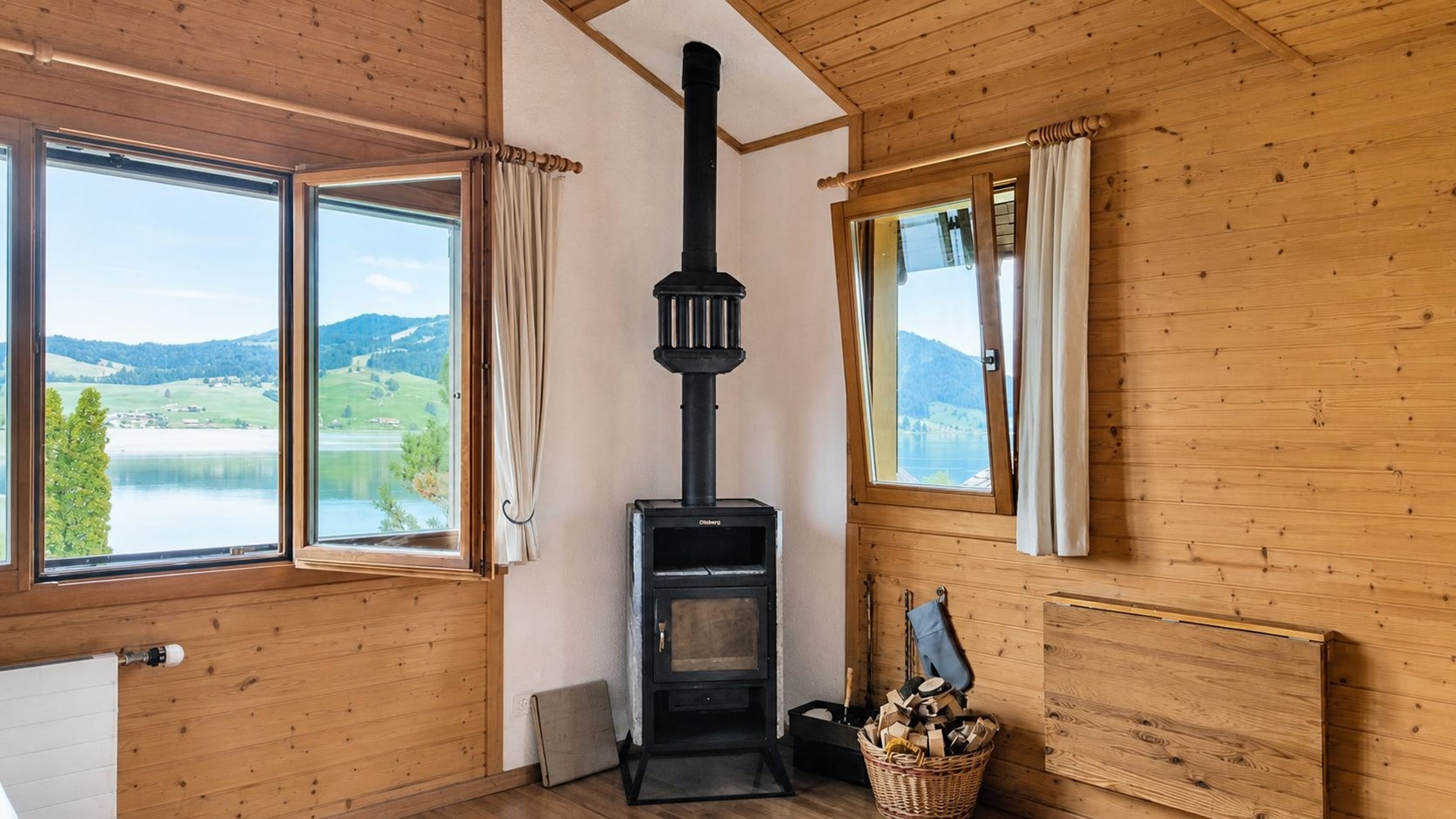 FERIENHAUS MIT SENSATIONELLER SEE- UND BERGSICHT - 9