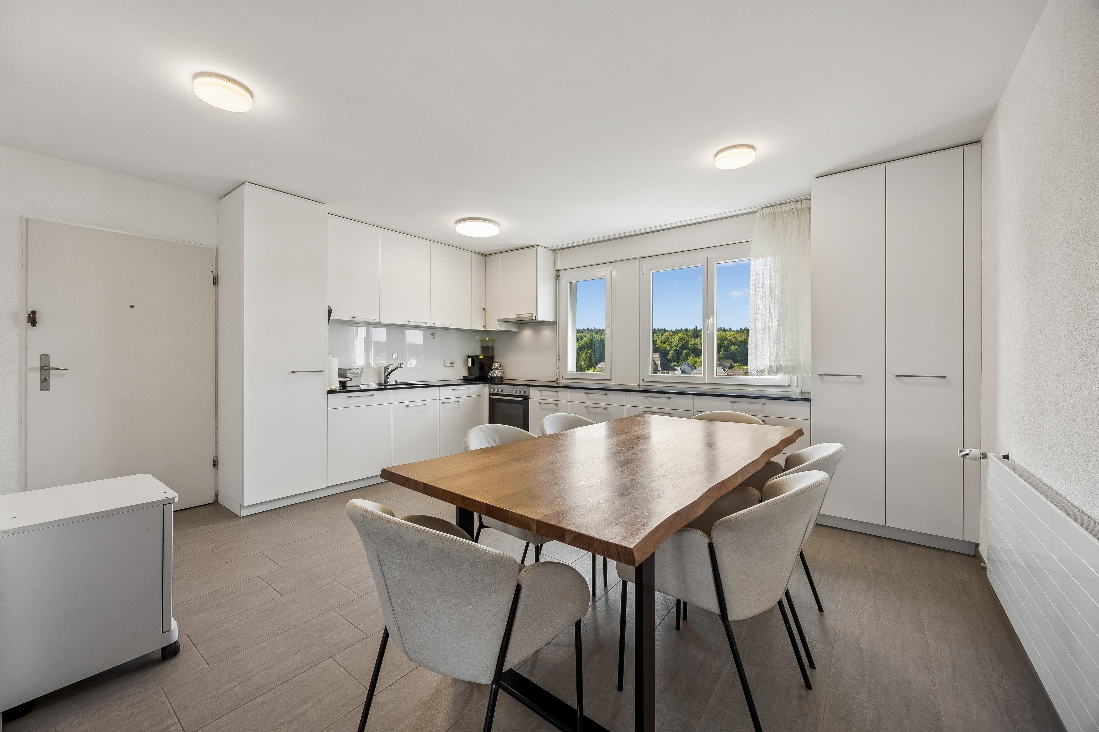 Attraktive 4.5-Zimmer-Wohnung im obersten Geschoss mit Lift und neuer Küche