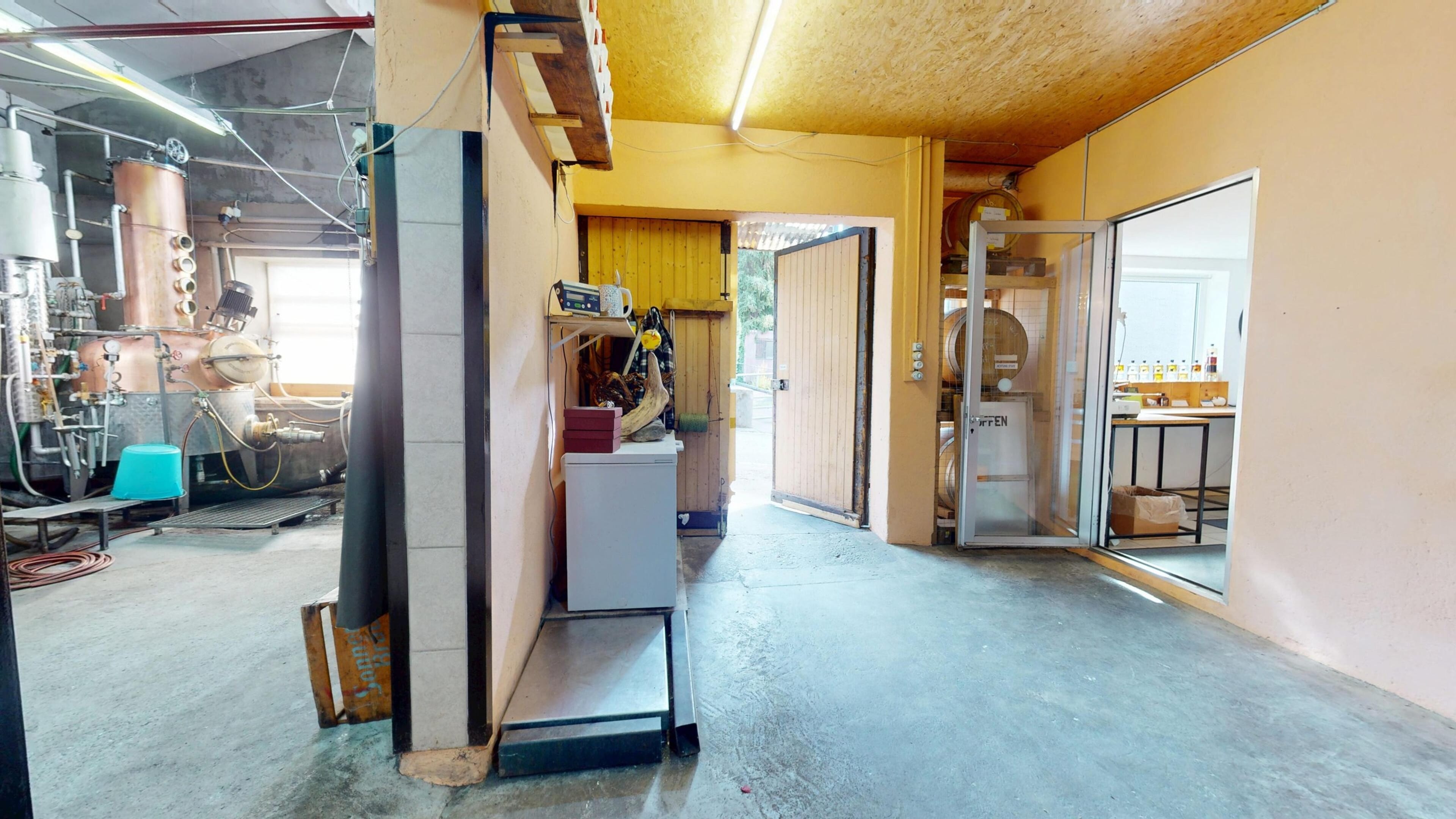 Gewerbeliegenschaft mit voll eingerichteter Brennerei und Ausbaupotenzial für eine grosszügige 5½-Zimmer-Wohnung - 6