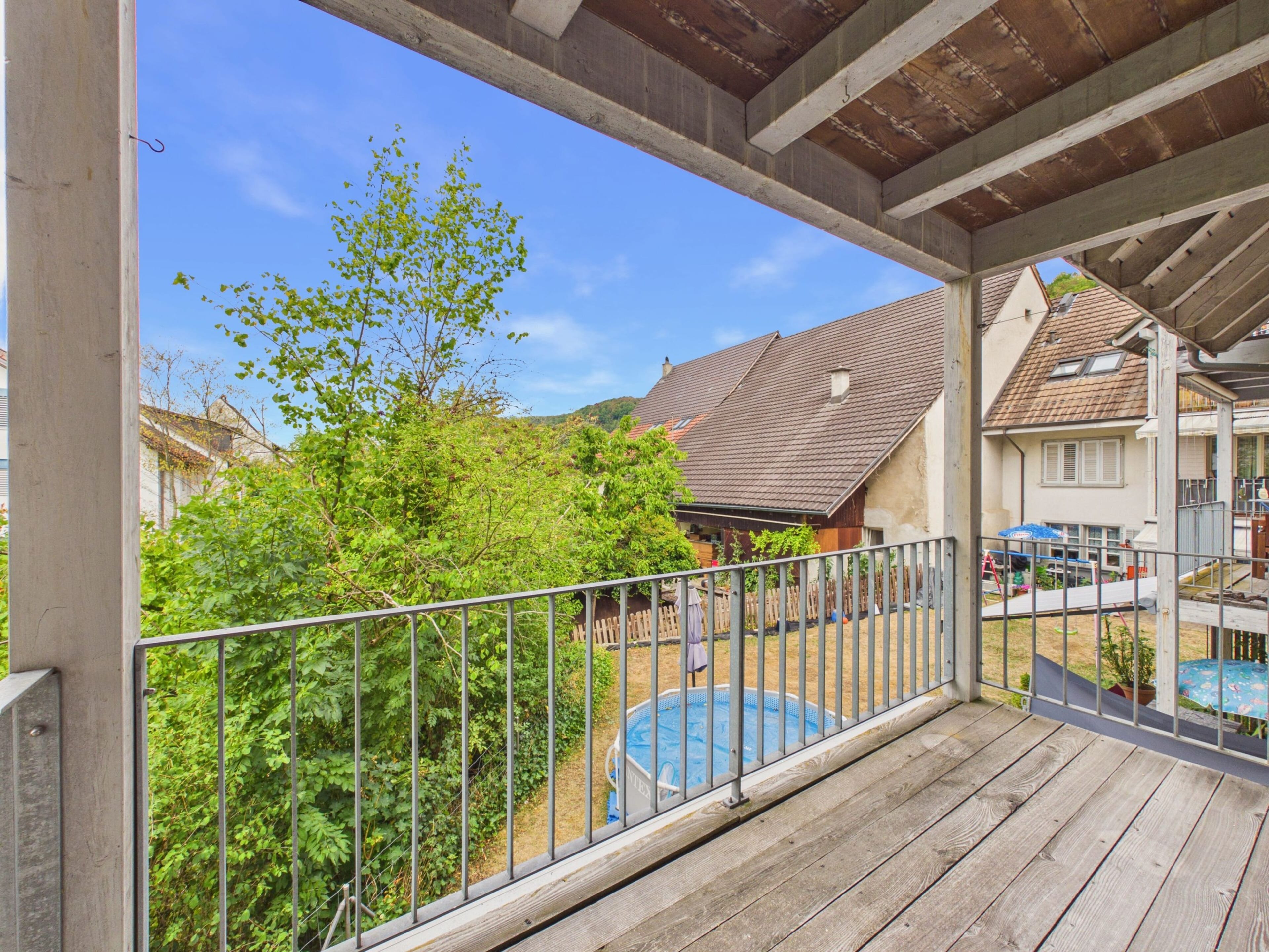 Helle 4.5-Zimmer-Wohnung mit Balkon in Hornussen mieten