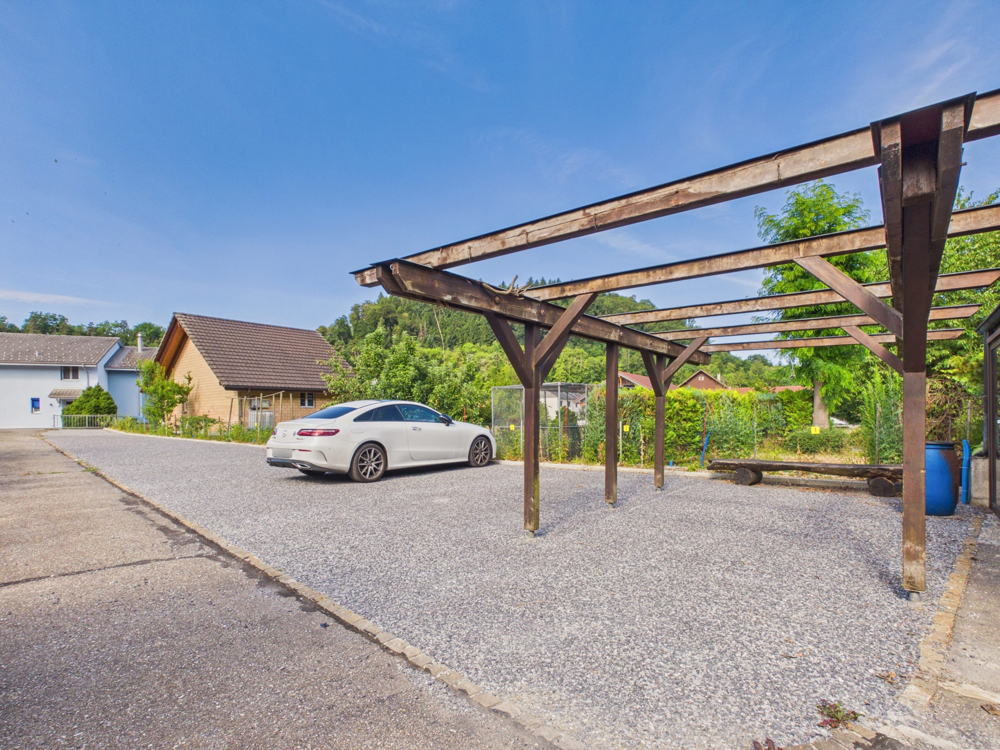 Aussenparkplatz in Böztal mieten - sofort verfügbar