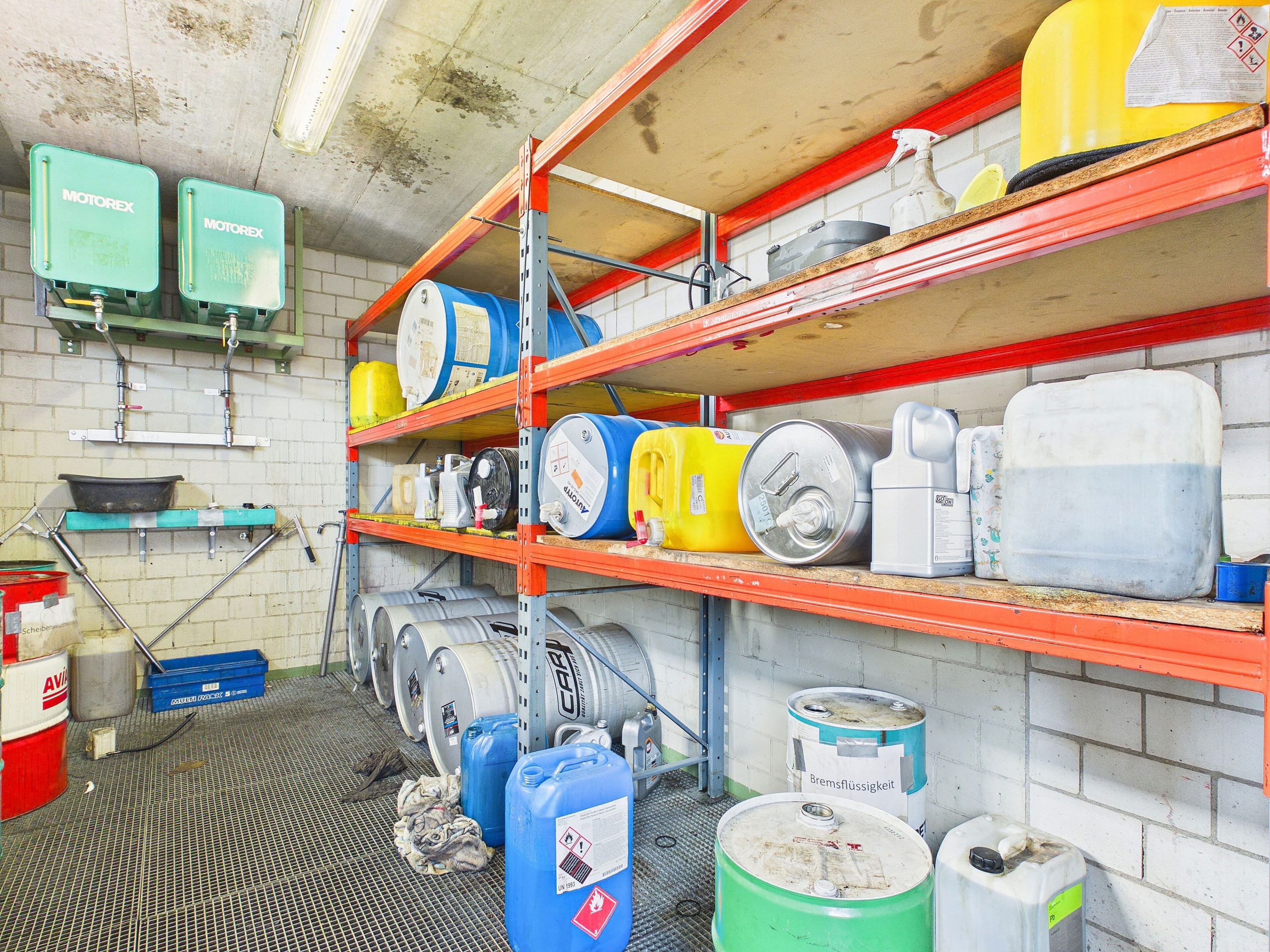 Halle mit 4 Räumen (ca. 350 m²) – ideal als Garage/Werkstatt in Rafz - 8