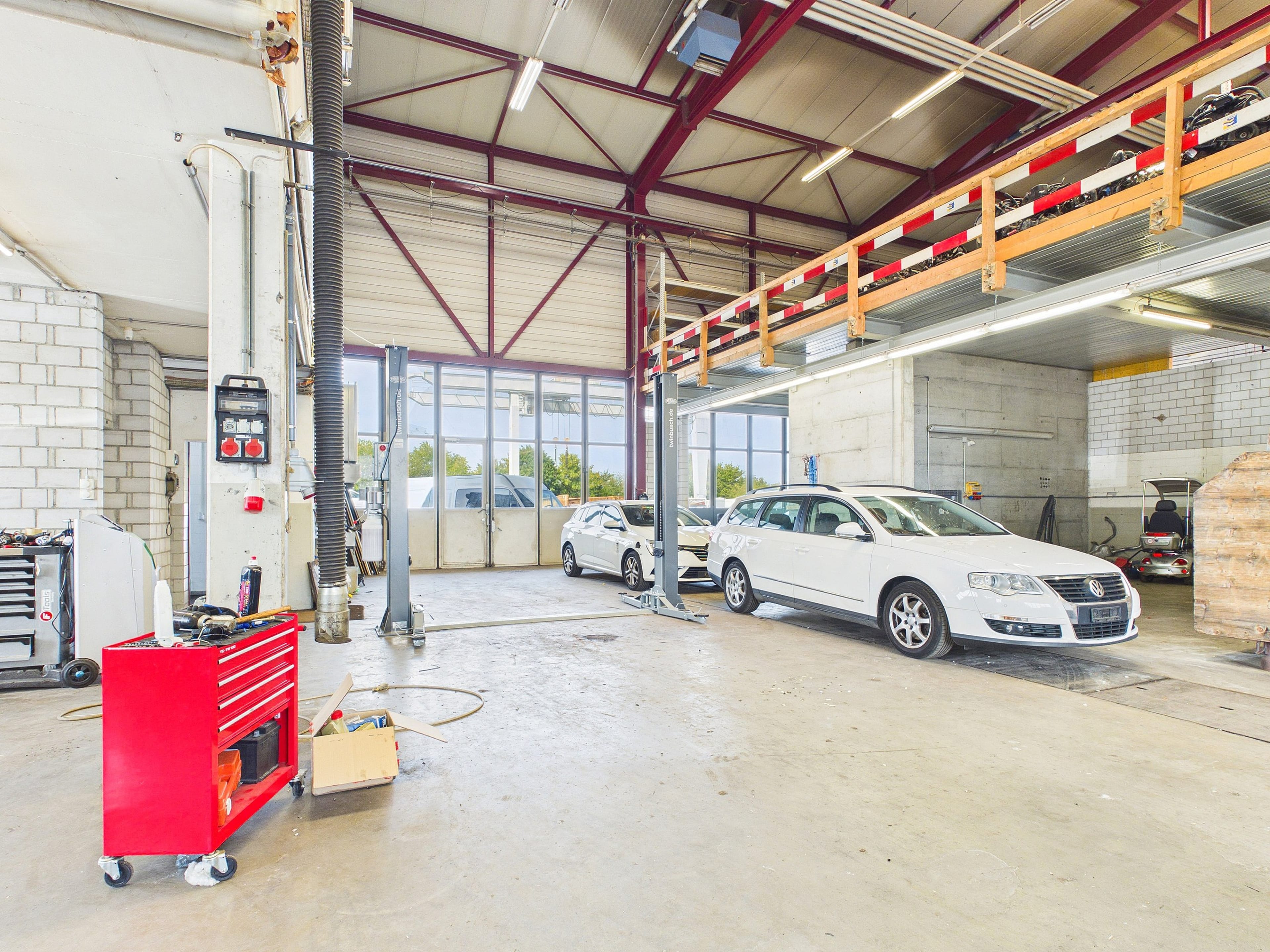 Vielseitige Werkstatt mit 350 m² in Rafz mieten