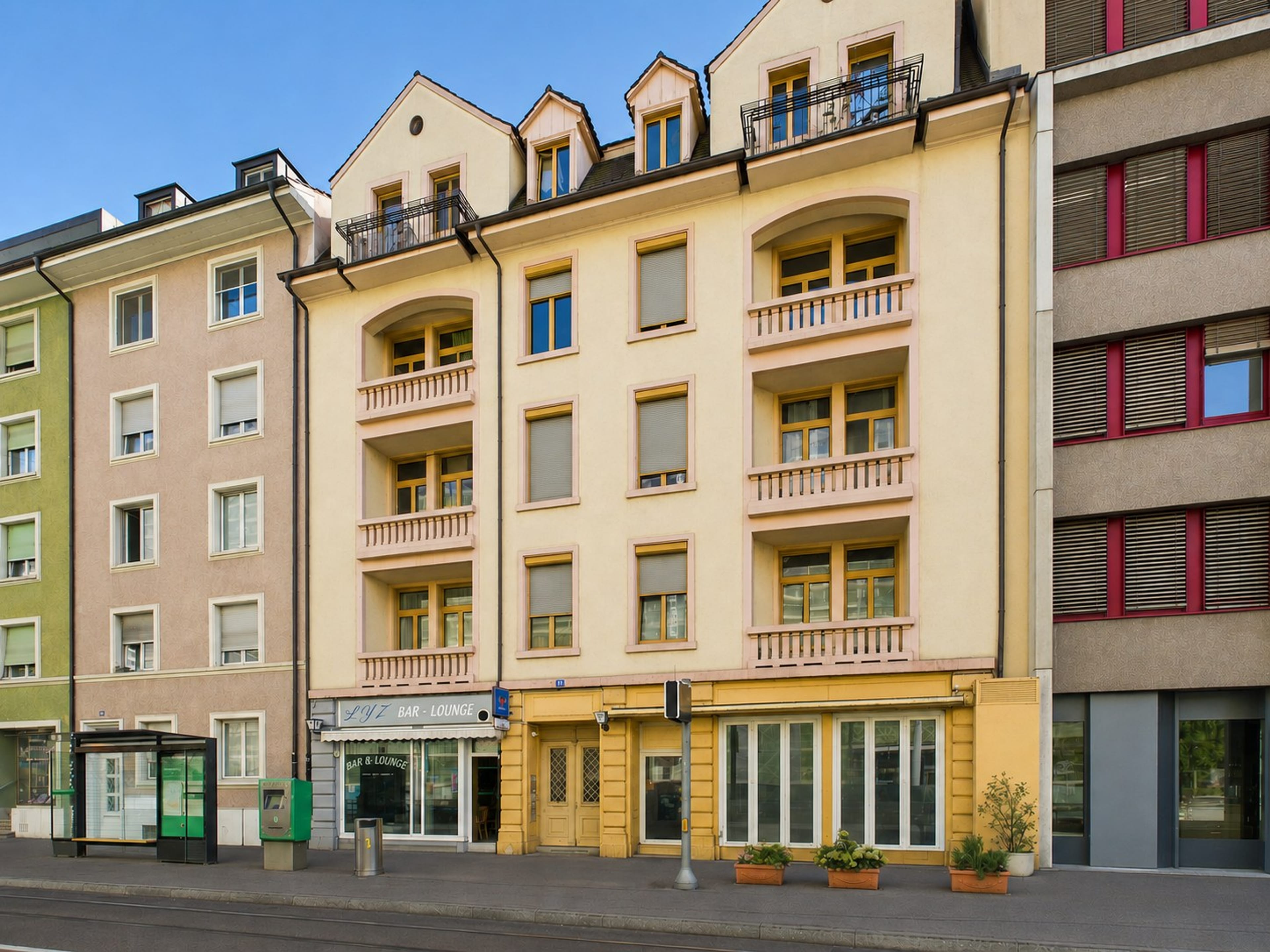 Mehrfamilienhaus mit 9 Wohnungen und 2 Gastrobetrieben in Basel kaufen - zentrale Lage