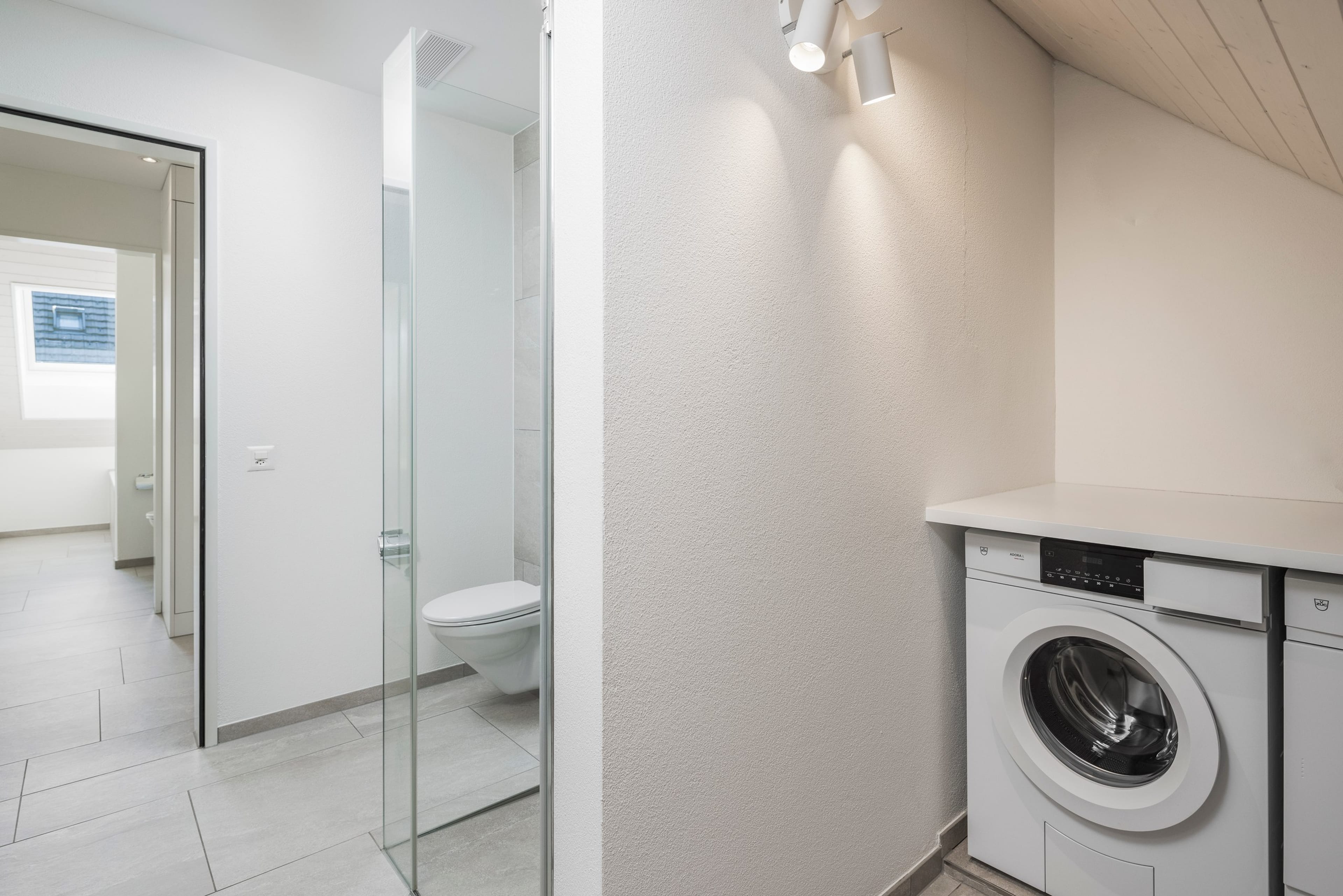 Traumhafte 3.5 Zimmer-Wohnung mit Galerie und Balkon - 8