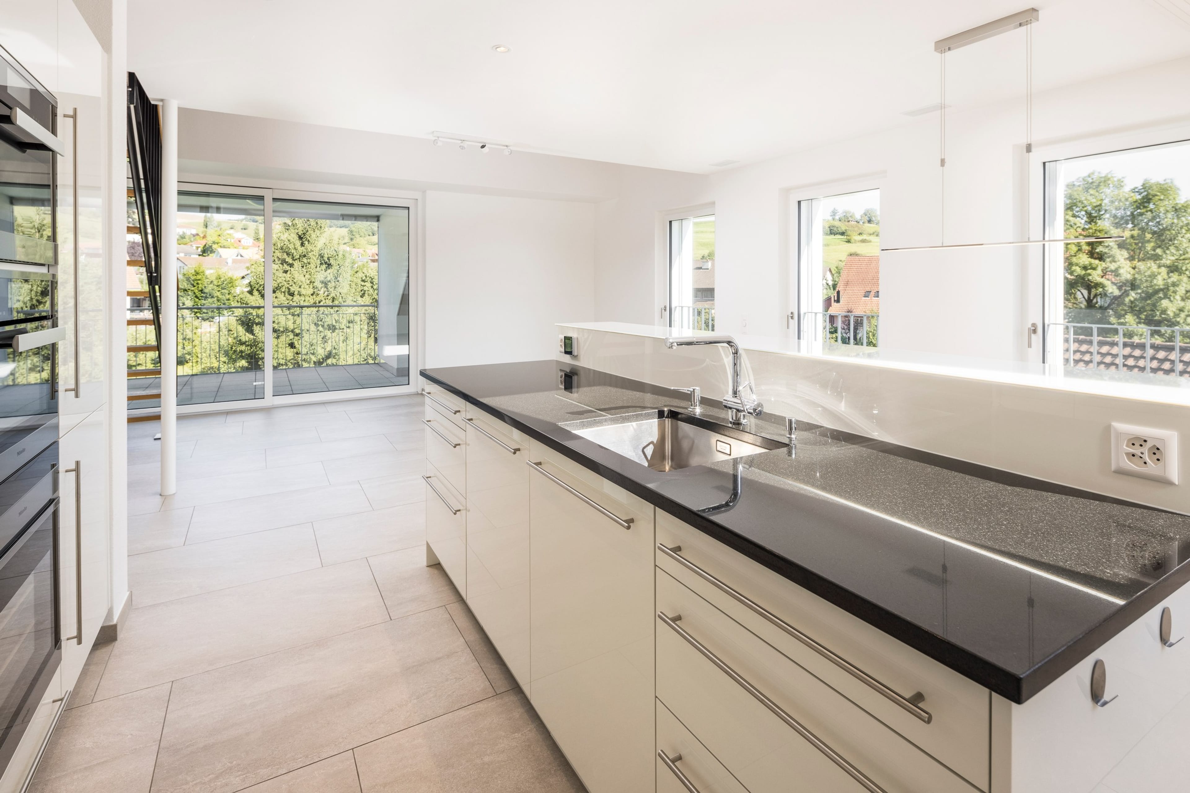 Traumhafte 3.5 Zimmer-Wohnung mit Galerie und Balkon - 6