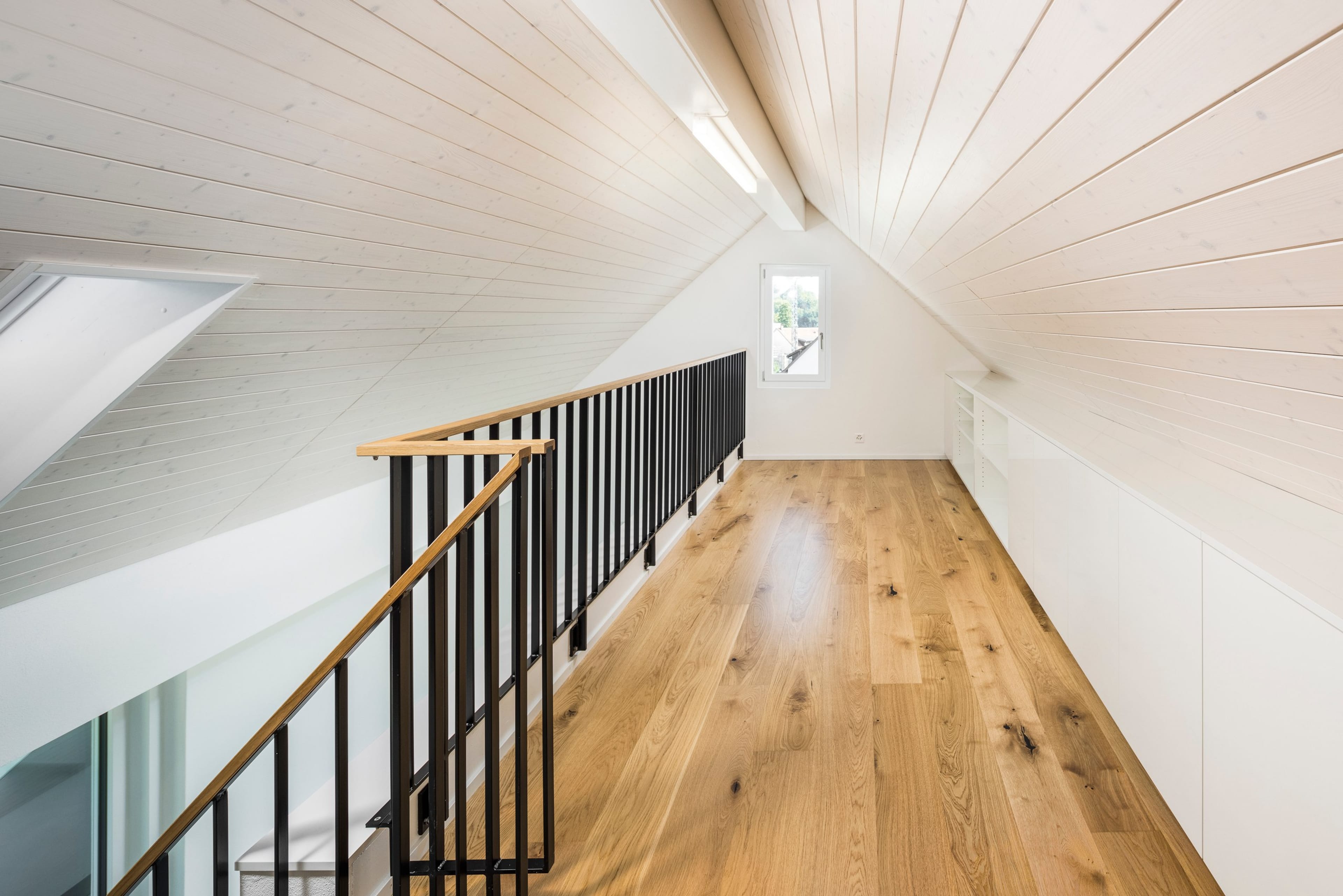Traumhafte 3.5 Zimmer-Wohnung mit Galerie und Balkon - 10