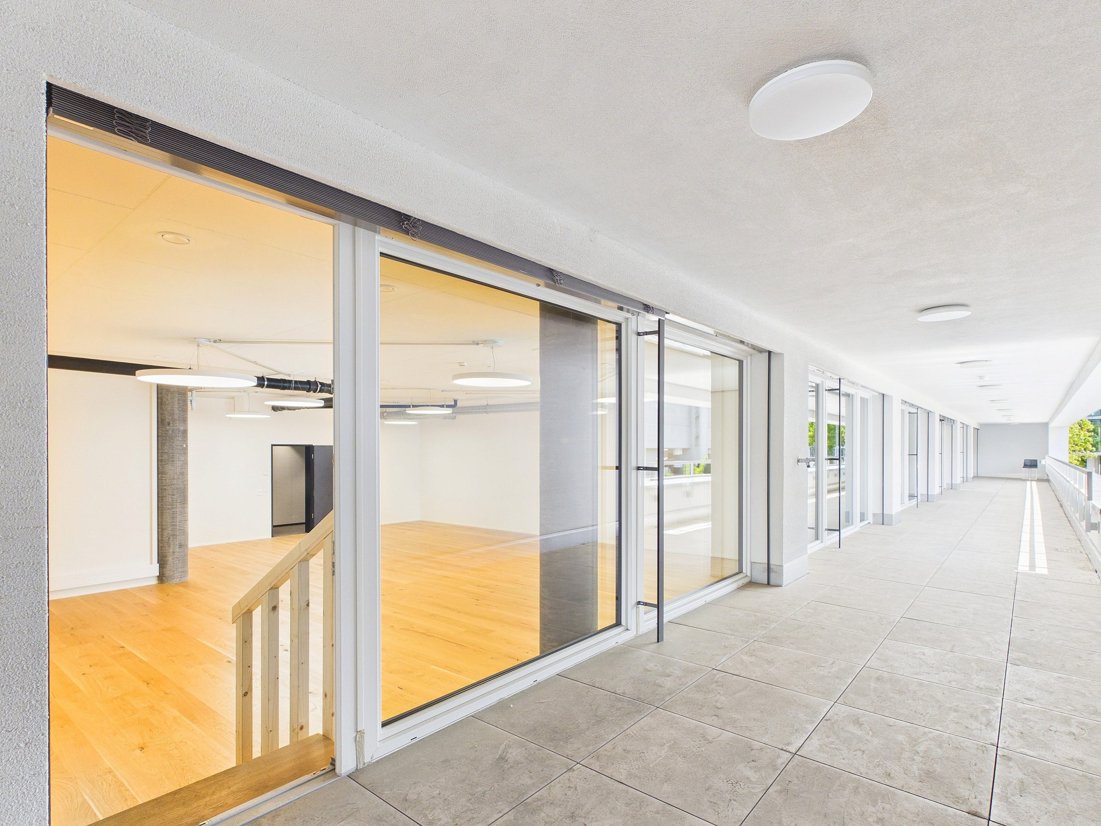 Modern ausgebaute Bürofläche mit Terrasse - 8