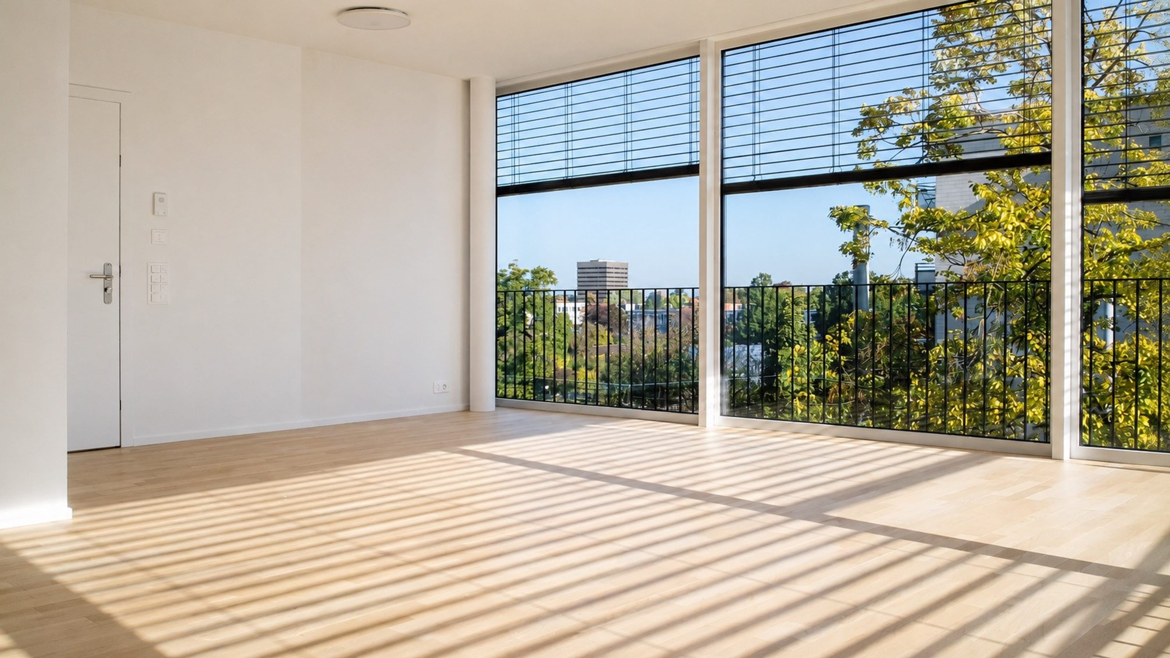 Lichtdurchflutetes Büro mit Balkon an zentraler Lage in Basel - 2