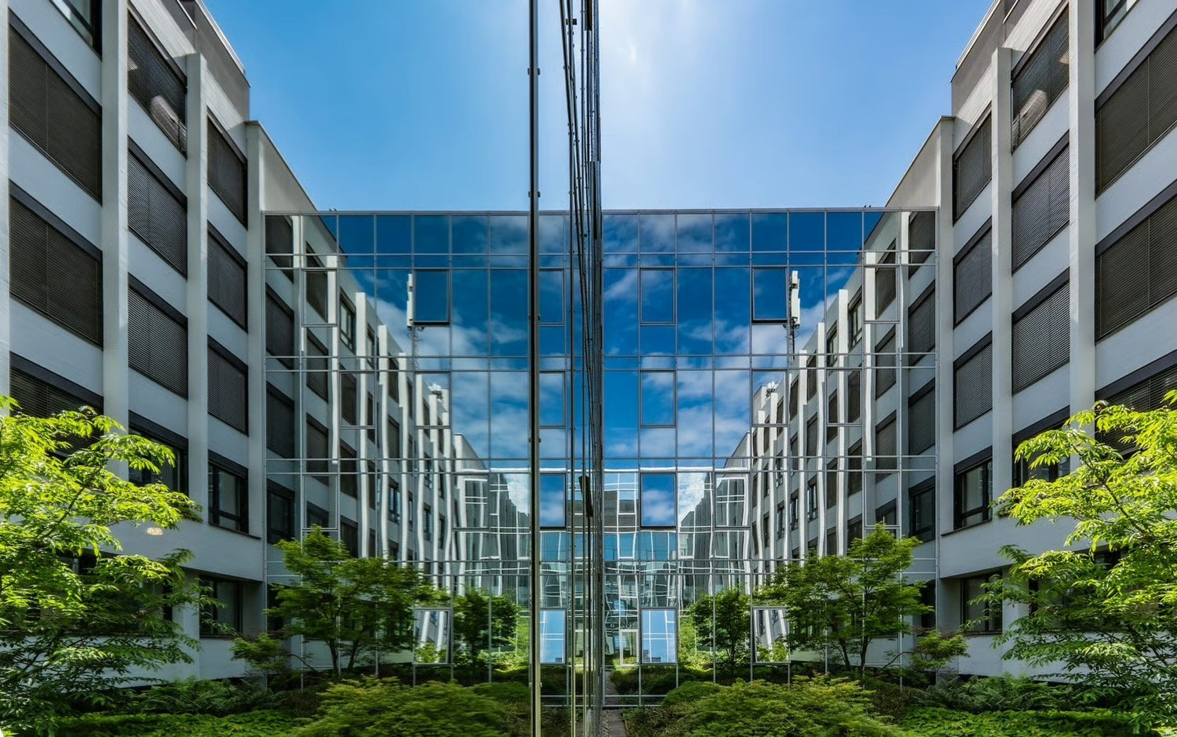 Lichtdurchflutetes Büro mit Balkon an zentraler Lage in Basel - 3