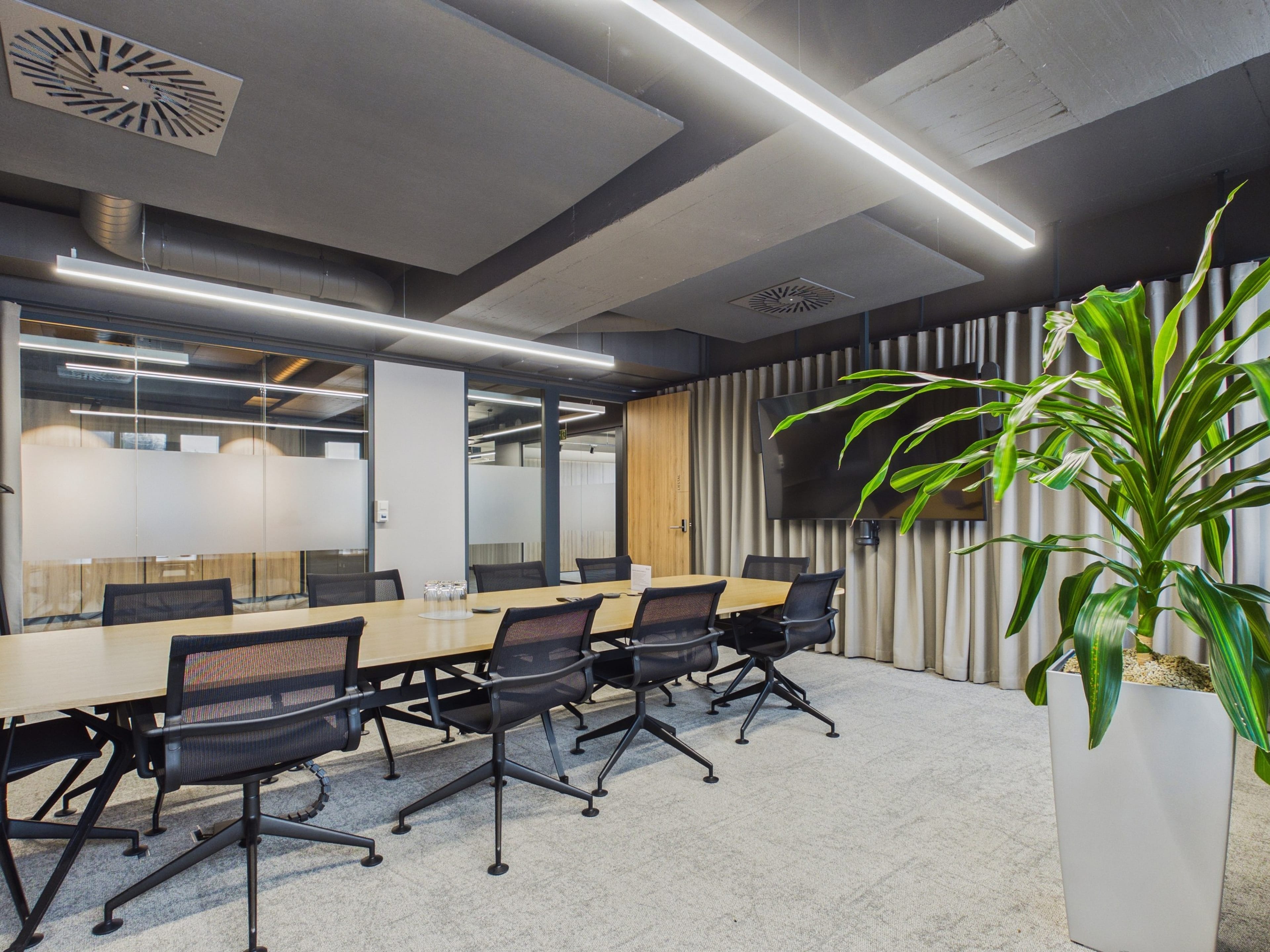 Moderne Büroetage 435 m² mit Dachterrasse in Frenkendorf