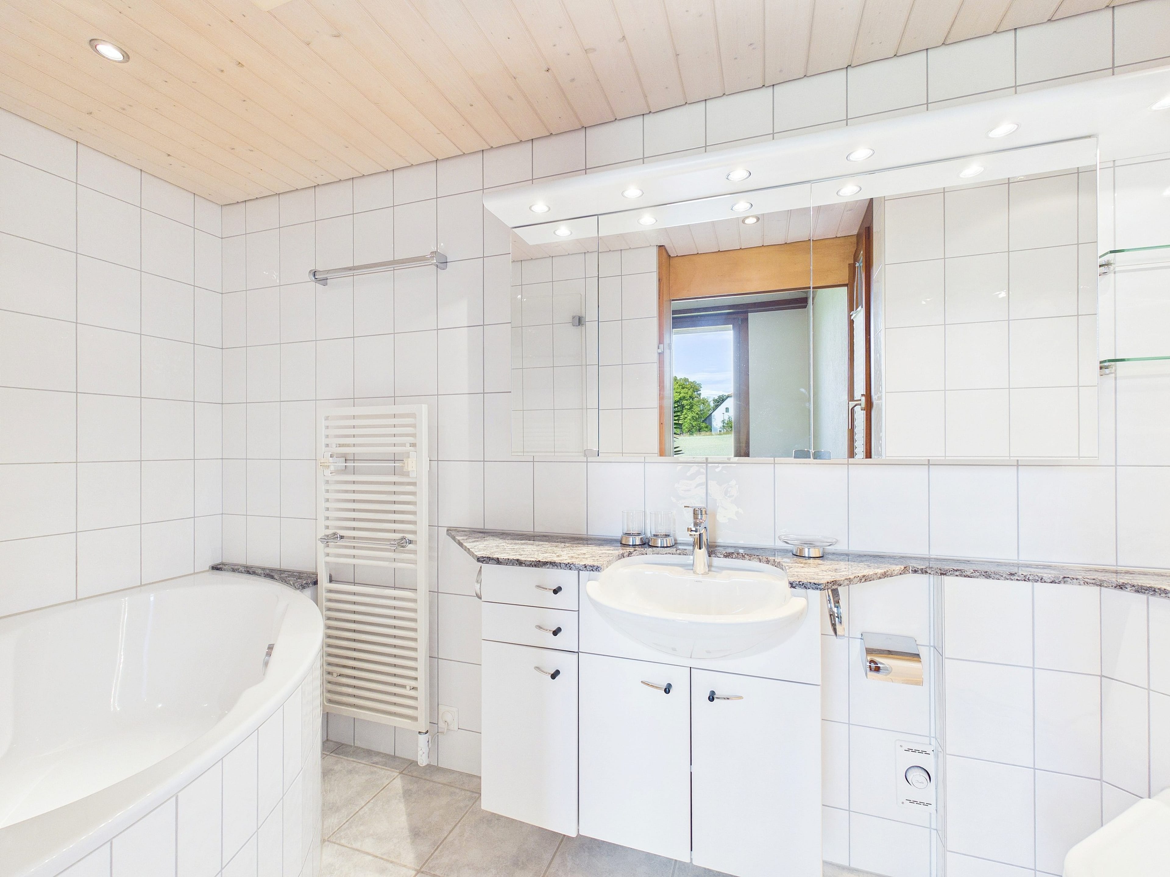 10.5-Zimmer-Einfamilienhaus mit Aussicht - 7