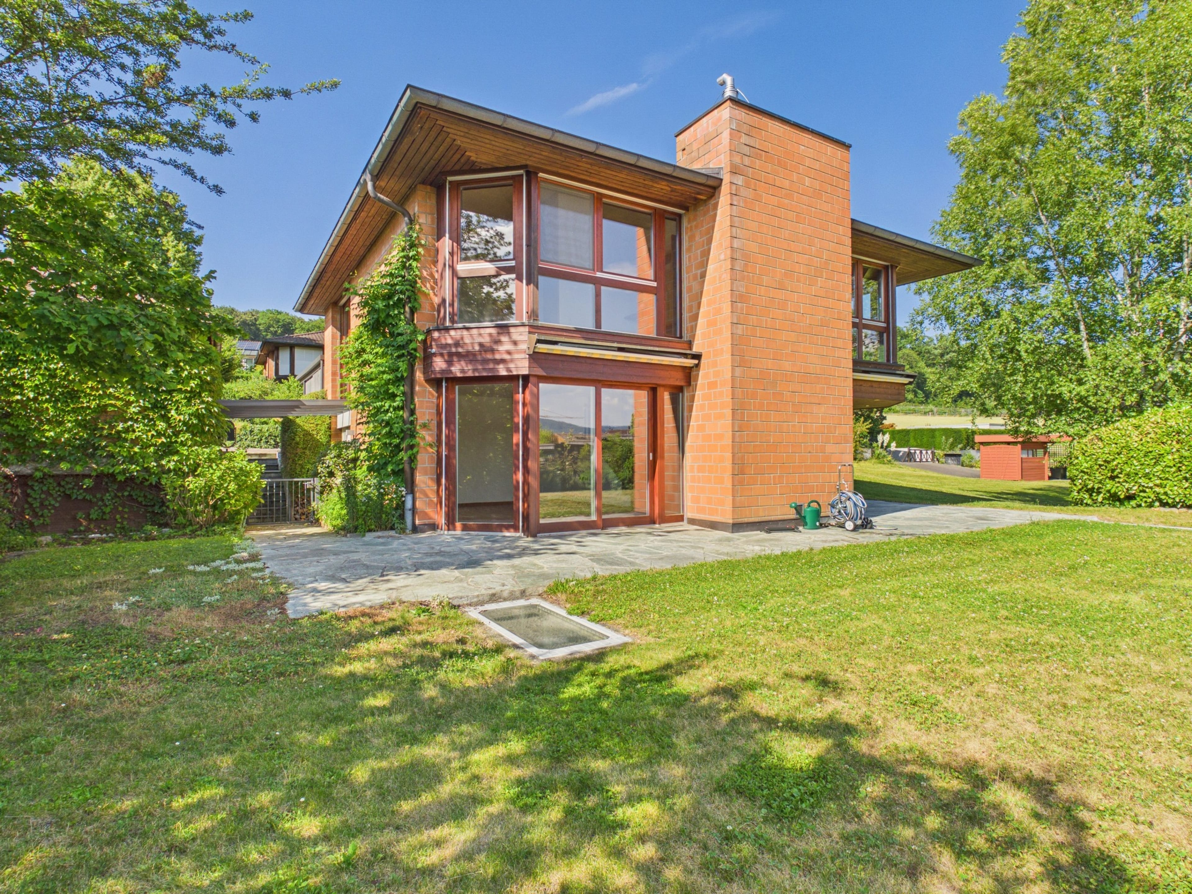 10.5-Zimmer-Einfamilienhaus mit Aussicht