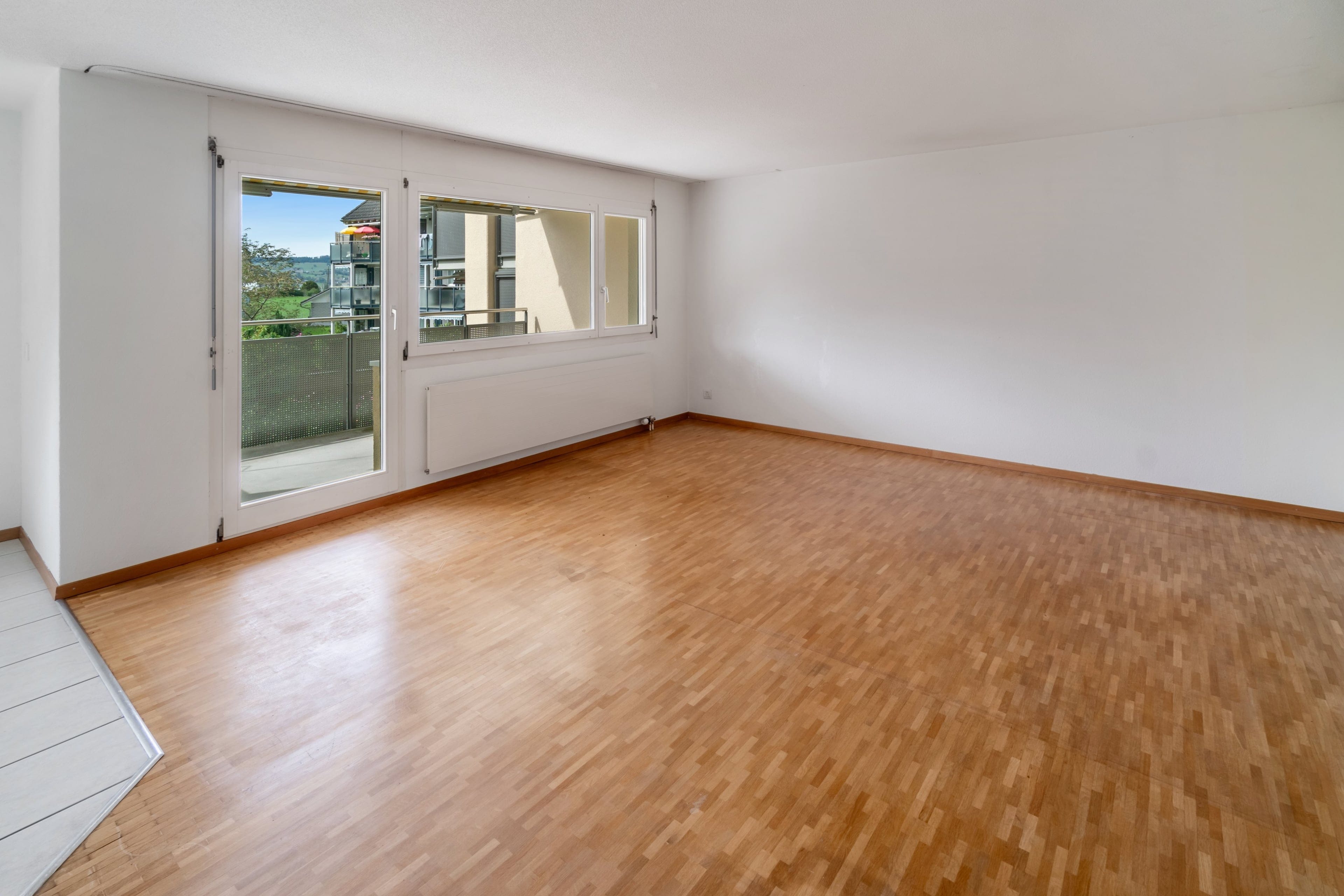 Helle 3.5-Zimmer-Wohnung mit Balkon in Reichenburg - 4