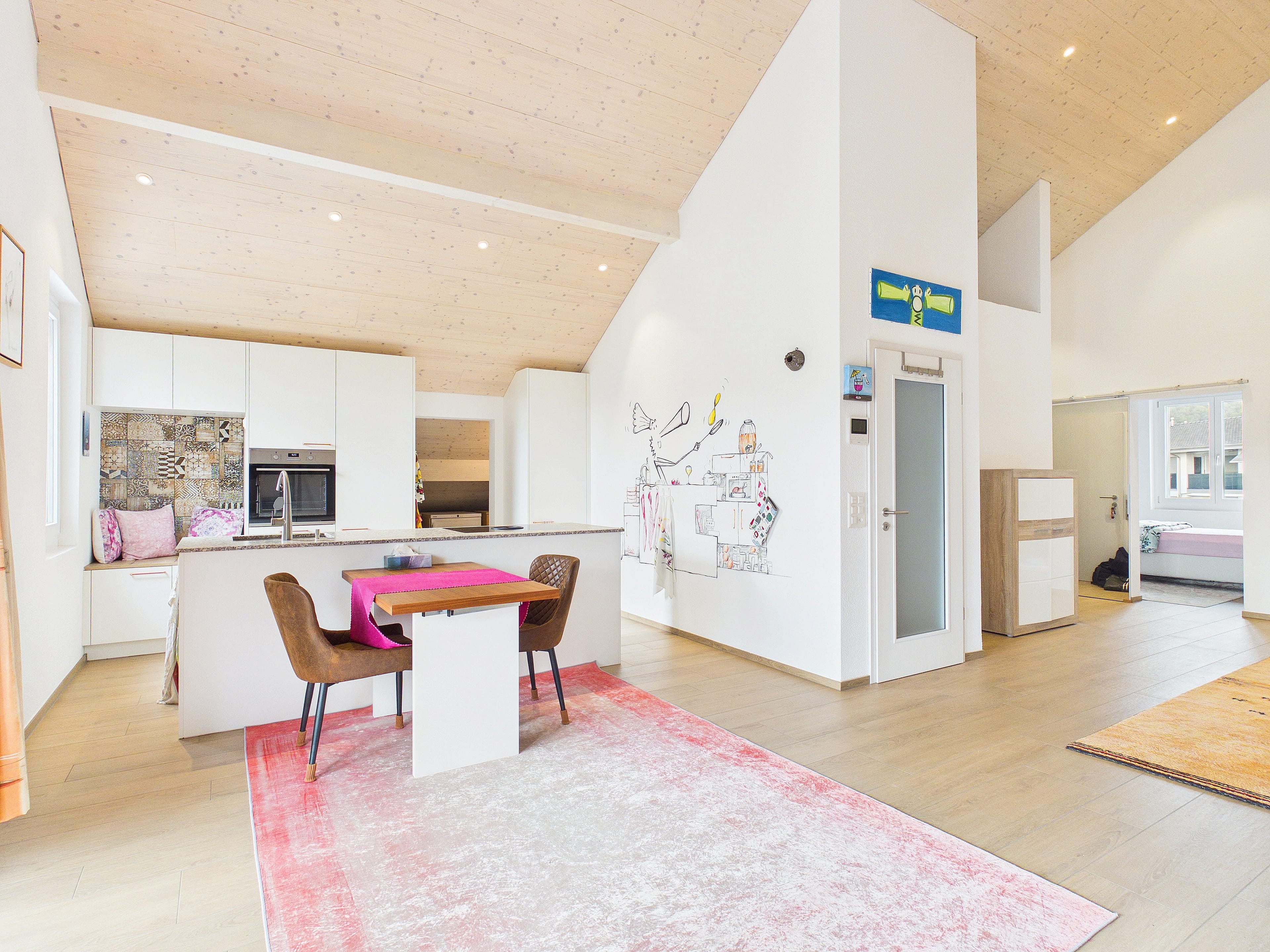 Stylische 3.5-Zimmer-Attikawohnung mit Balkon und direktem Liftzugang im Herzen von Zwingen - 2
