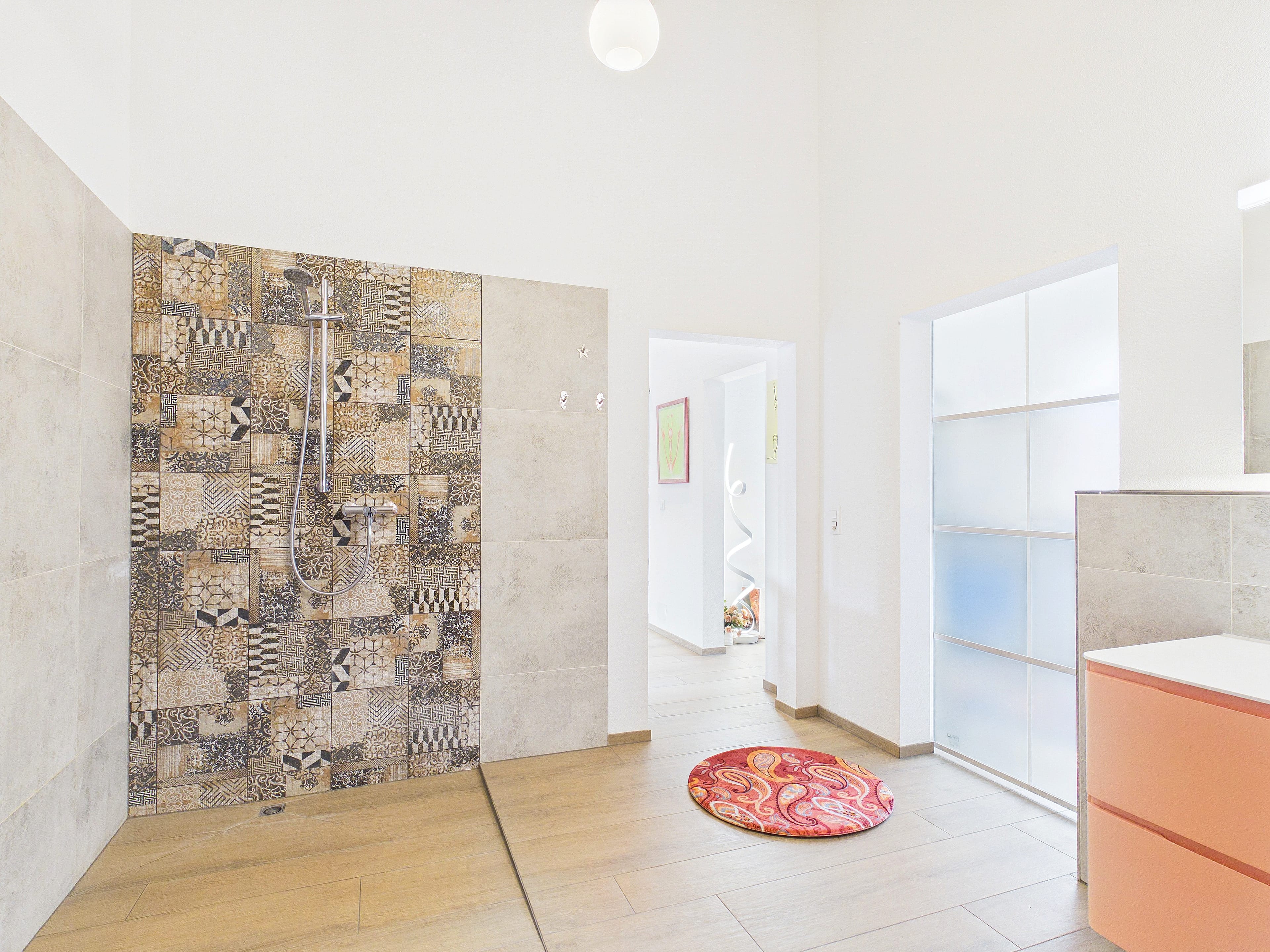 Stylische 3.5-Zimmer-Attikawohnung mit Balkon und direktem Liftzugang im Herzen von Zwingen - 8