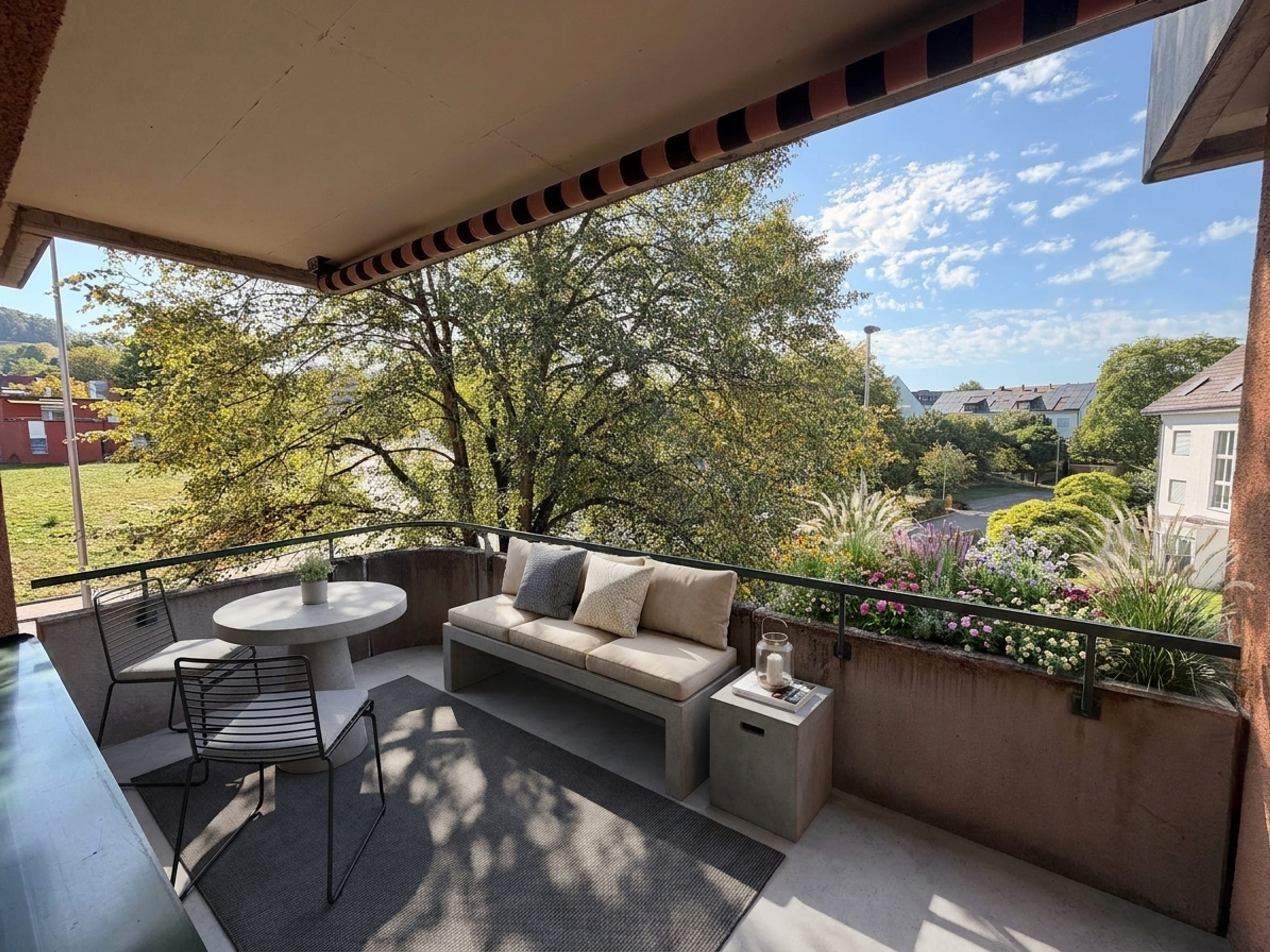 4-Zimmer-Attikawohnung mit 85 m² Terrasse in Urdorf kaufen - 4