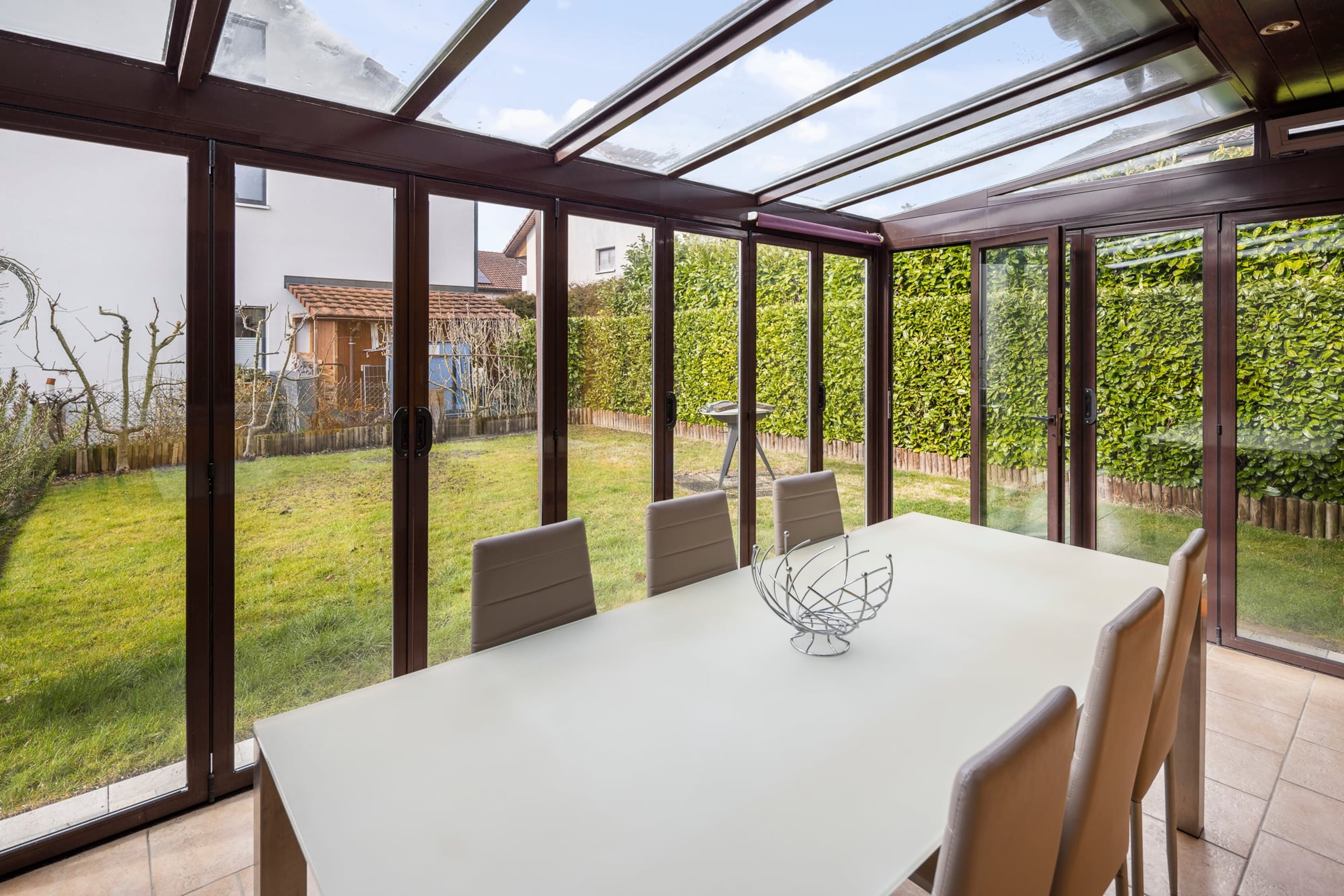 Familienfreundliches Wohnerlebnis mit Garten und Wintergarten - Bild 6