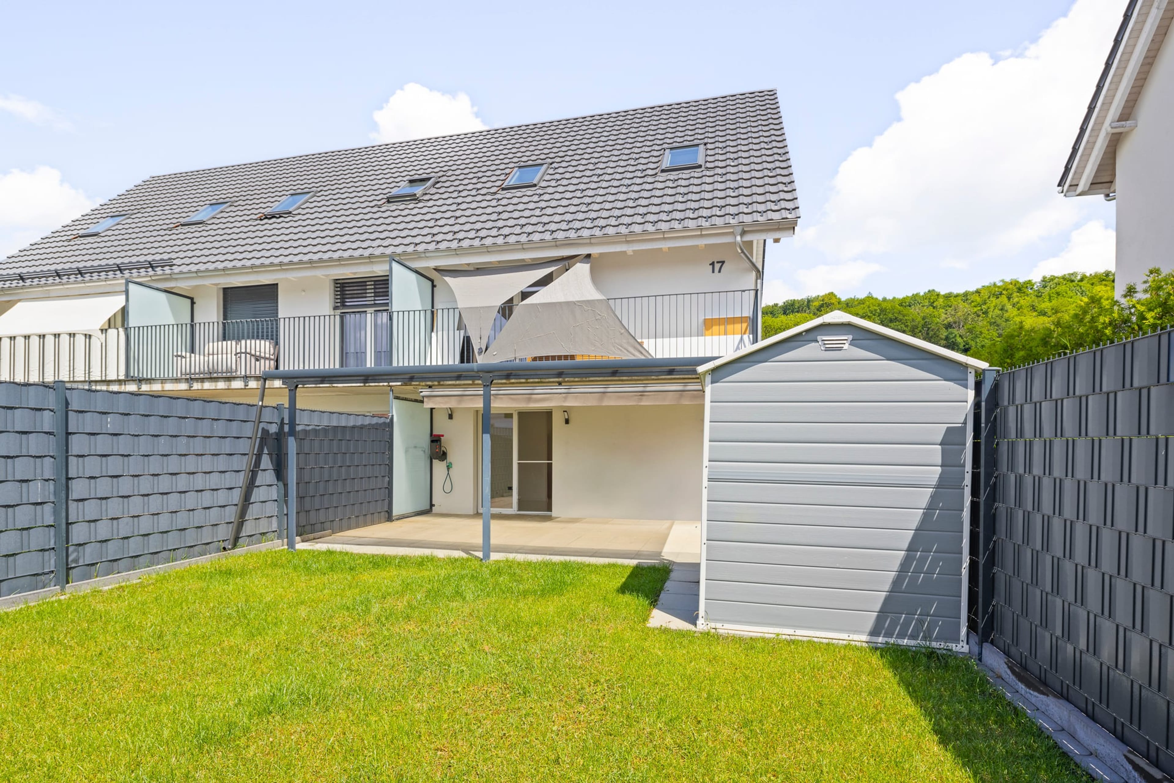 Modernes 5.5-Zi.-Reiheneckhaus mit Garten in Walterswil SO kaufen