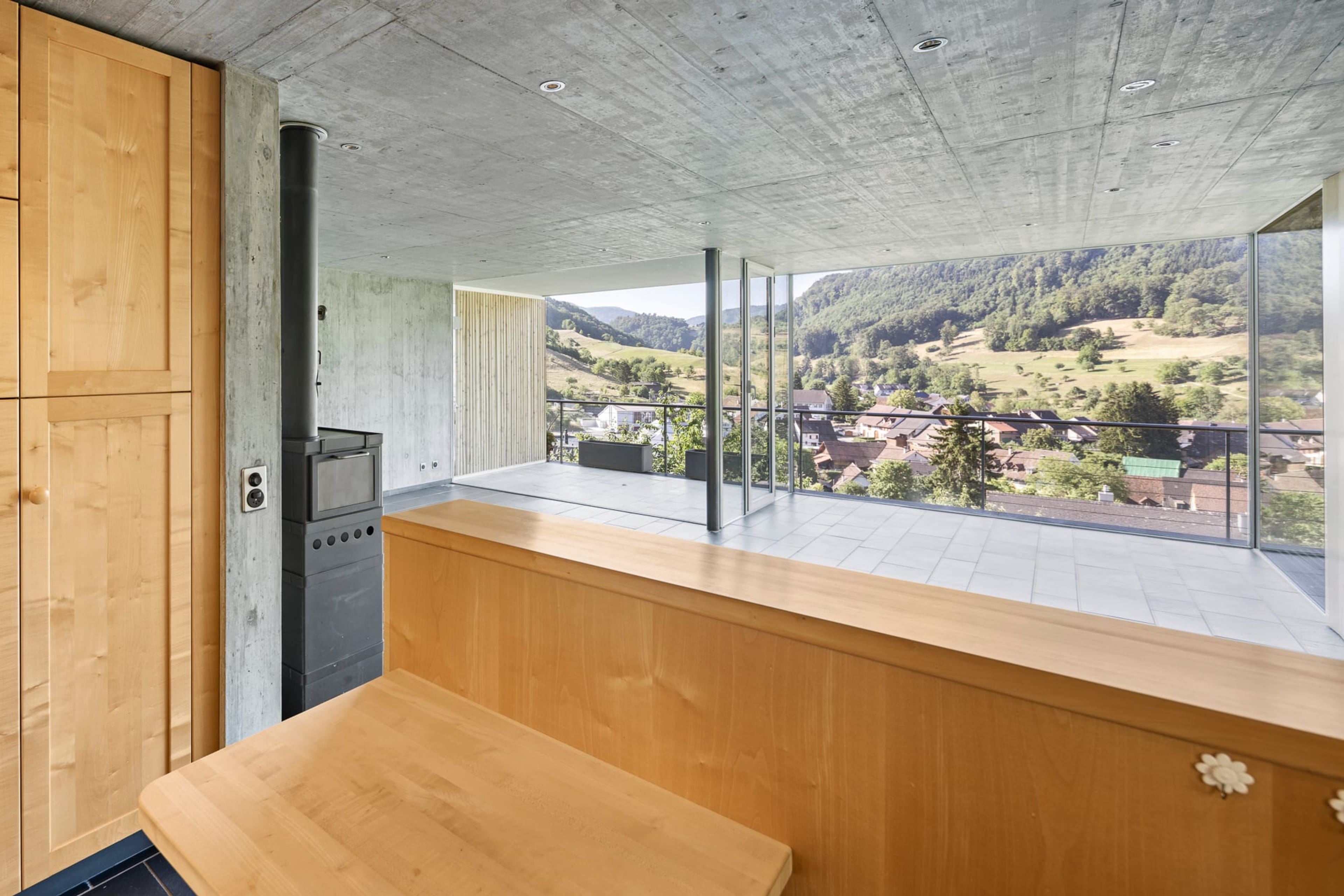 Familienfreundliche Wohnfühloase mit beeindruckender Aussicht - Bild 6