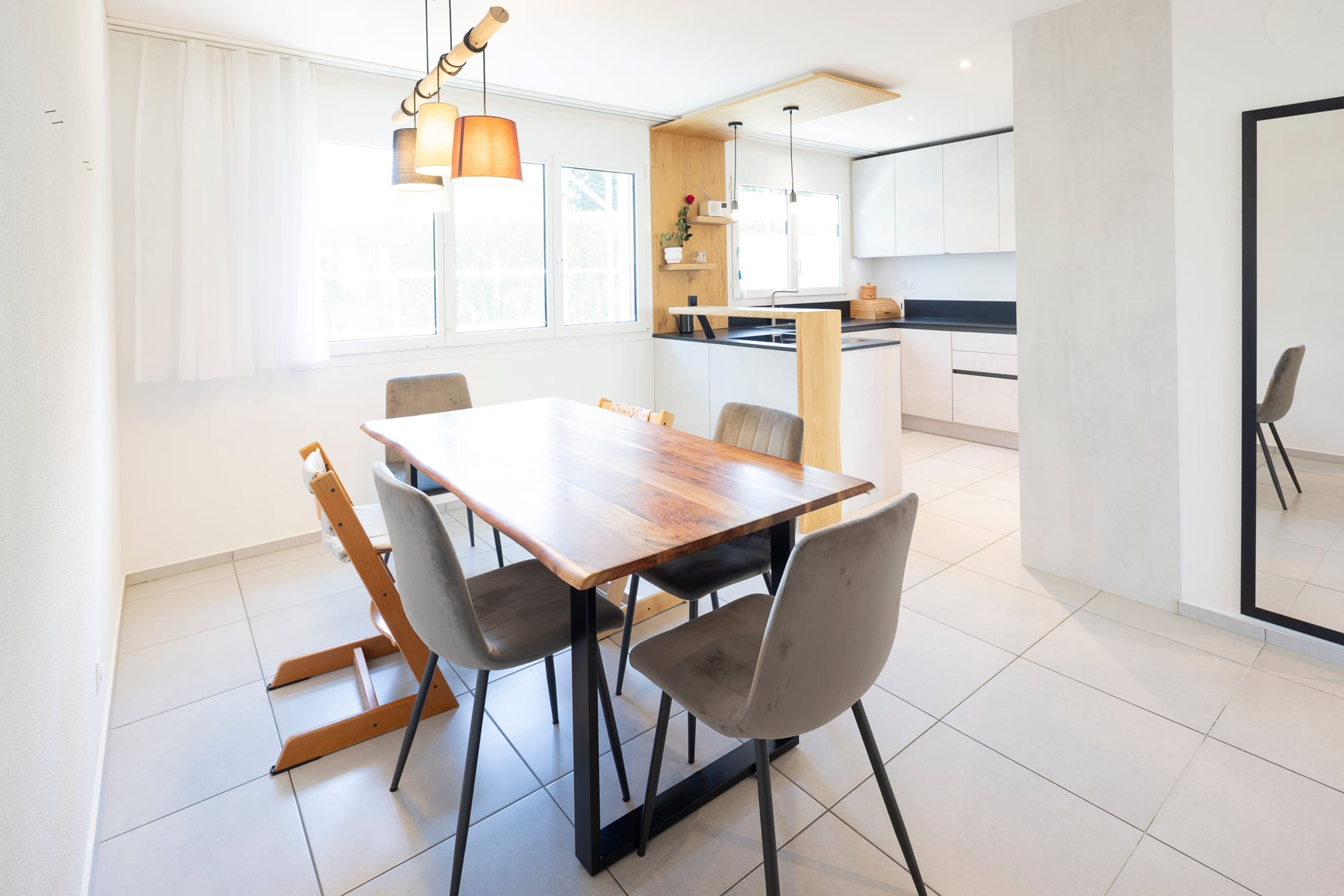 Moderne Familienwohnung mit traumhafter Gartenoase - Bild 5