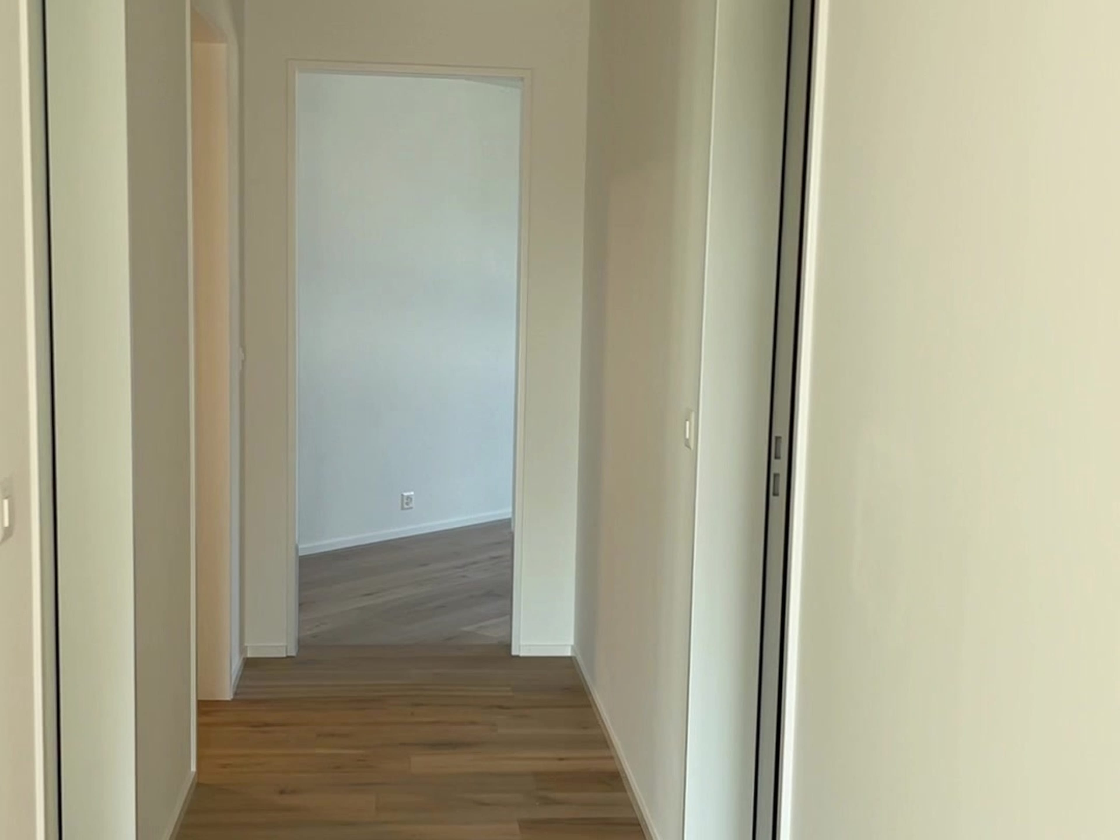 Neuwertig wohnen in Ennetbürgen – moderne 3.5-Zimmer-Wohnung mit Balkon - 5