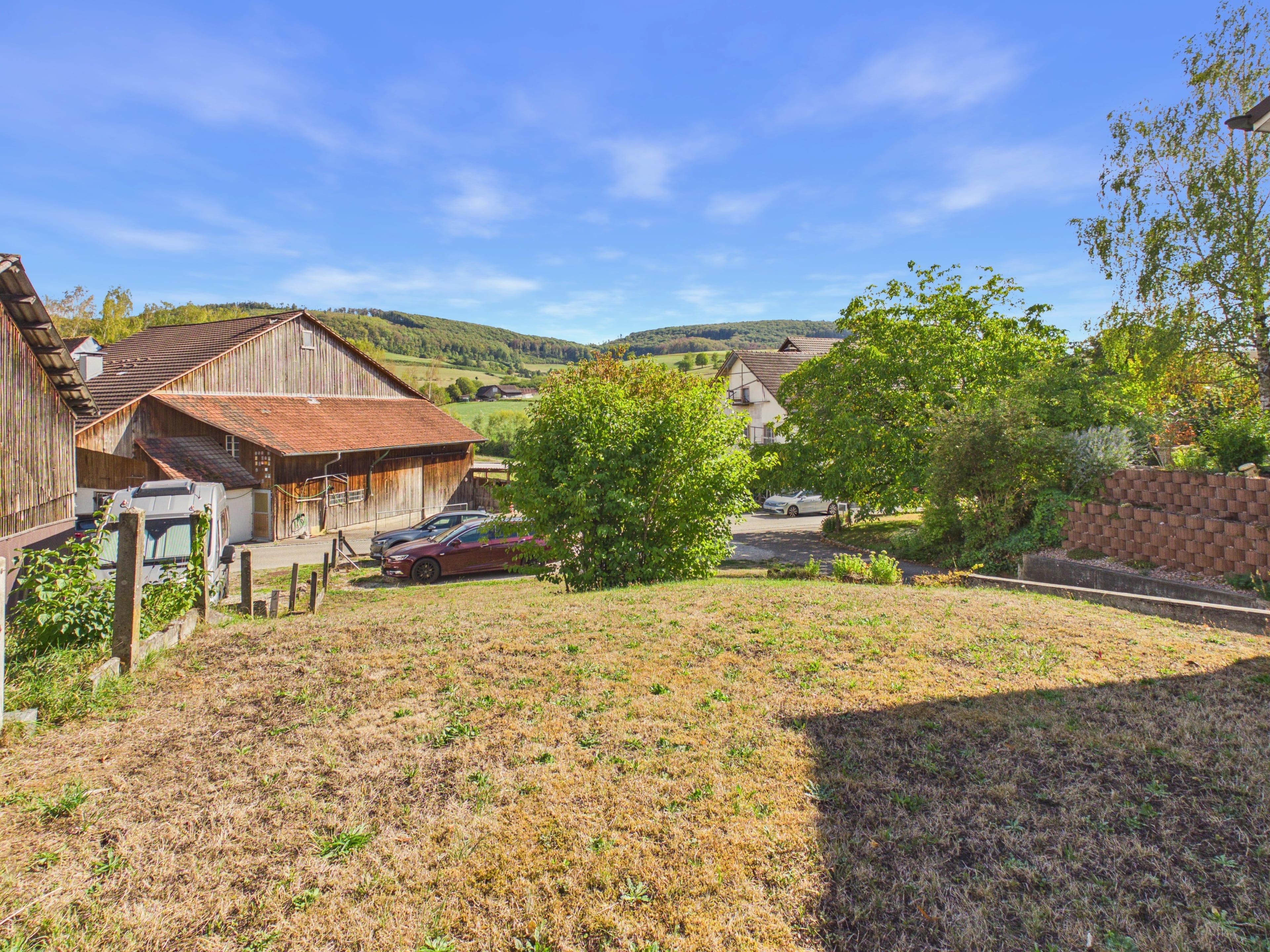 6-Zimmer-Einfamilienhaus mit 1712m² Grundstück und grossem Entwicklungspotential - 14