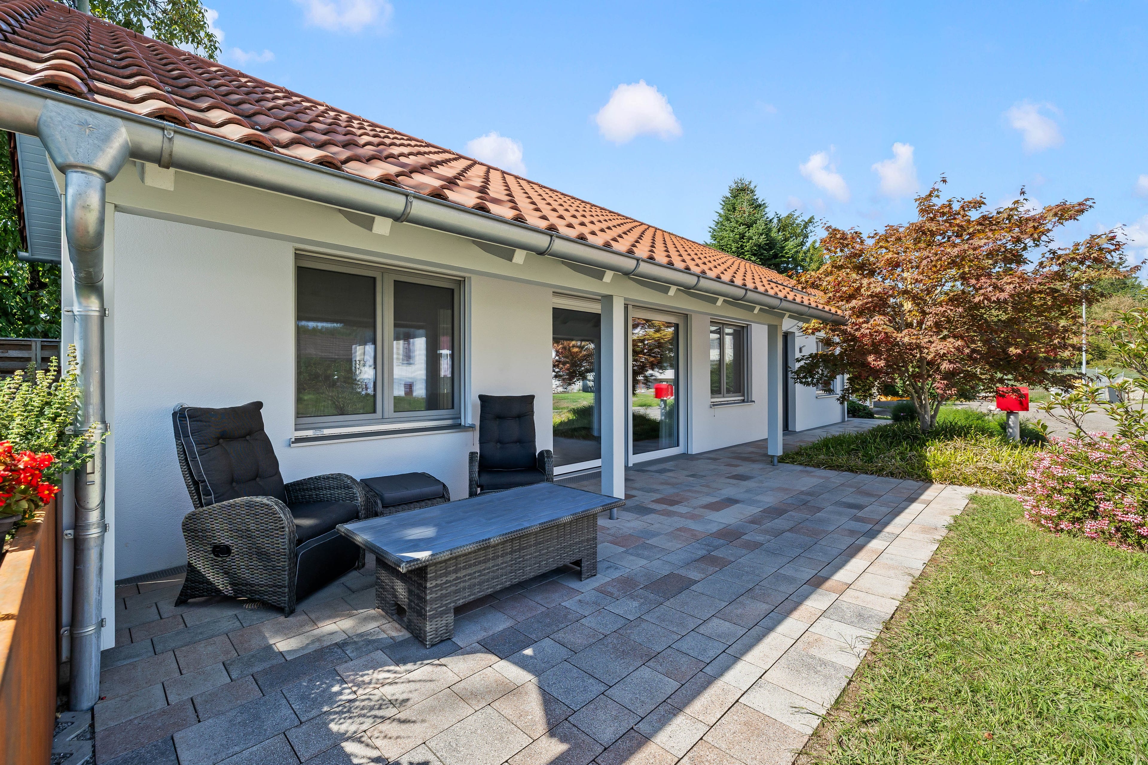 Charmantes 3-Zimmer-Kleinhaus mit Terrasse  - 2