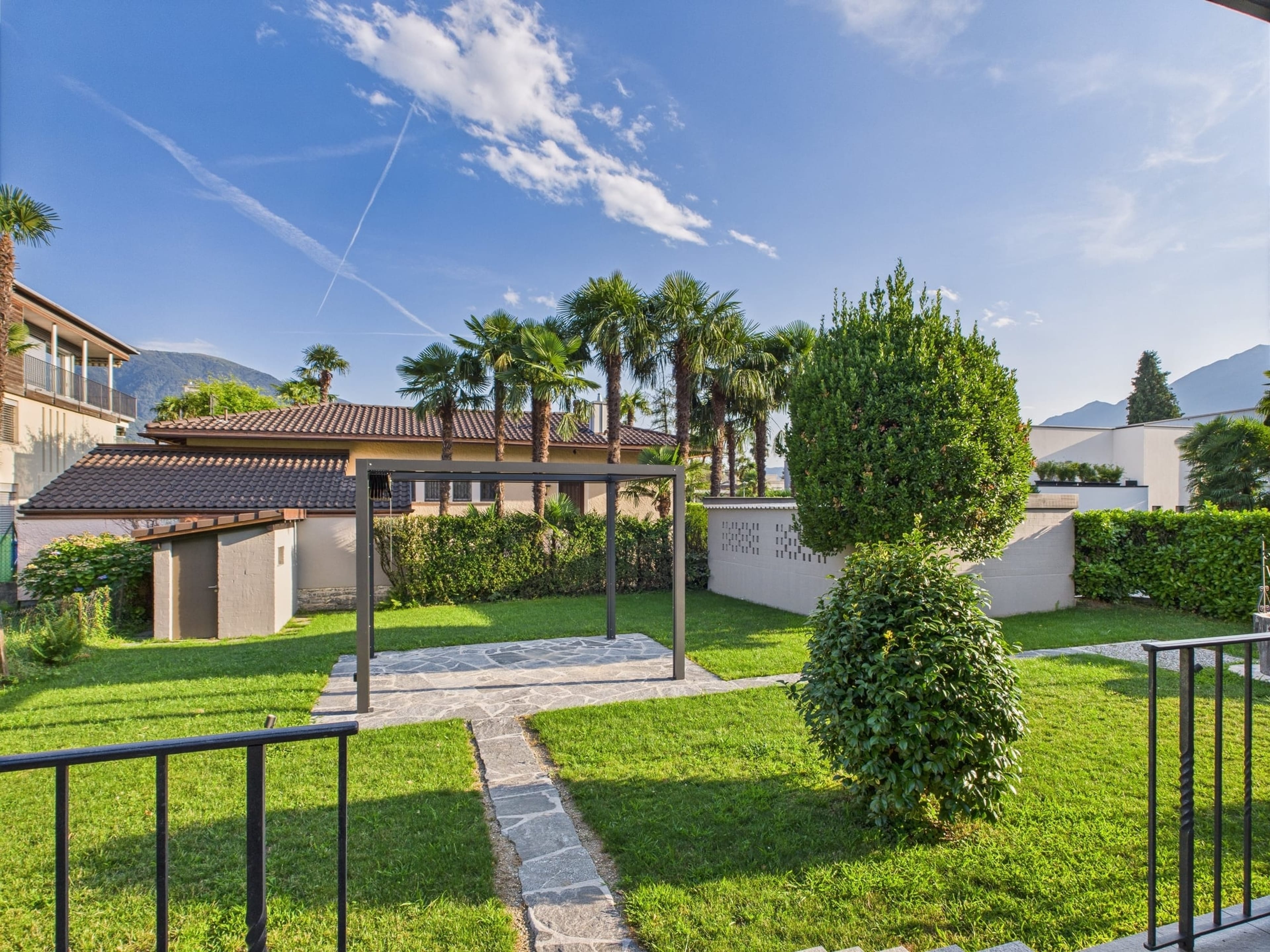 Kernsaniertes Zweifamilienhaus in Ascona - 12