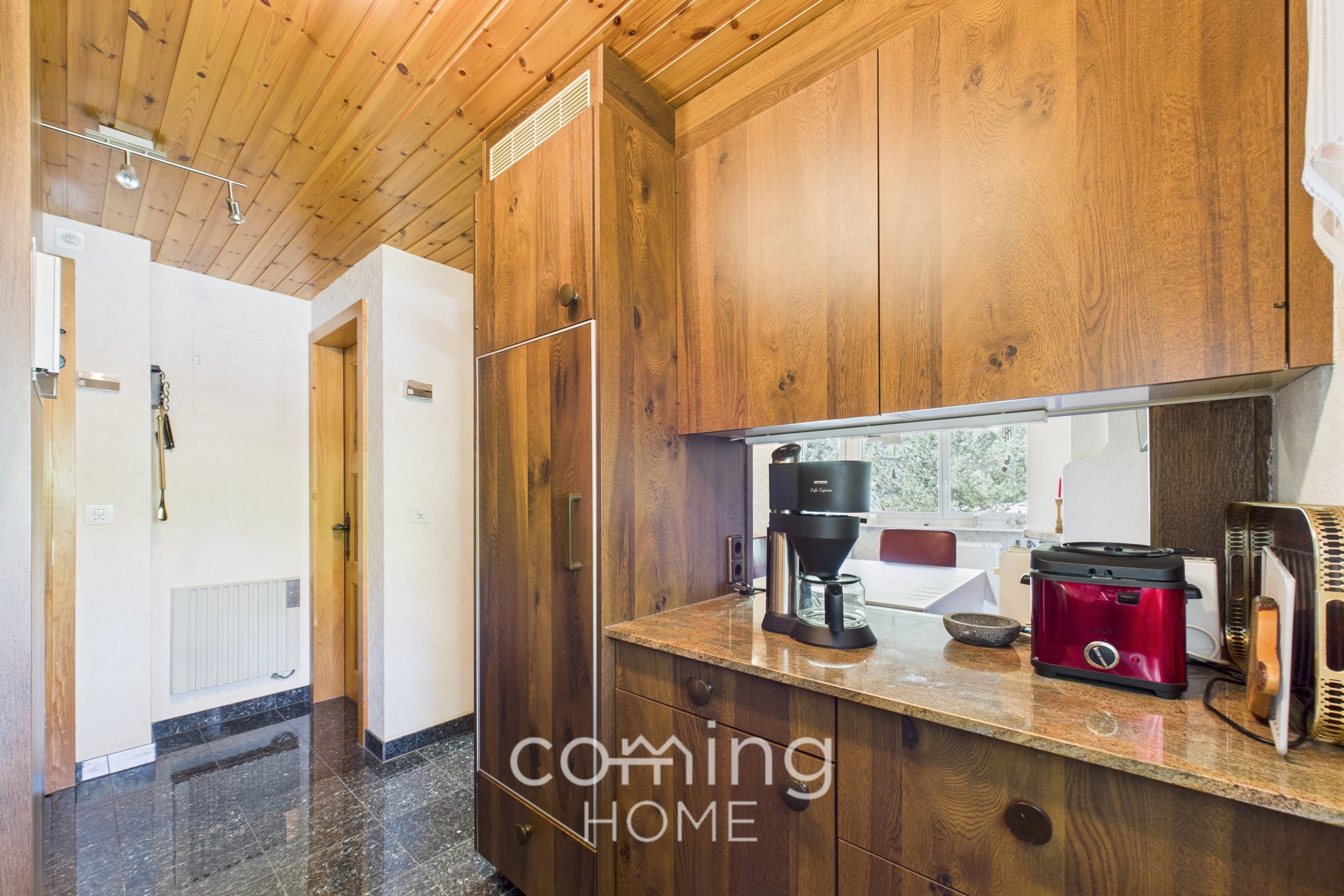 2.5-Zimmer-Wohnung mit Cheminée und Balkon in Saas-Grund kaufen - 6