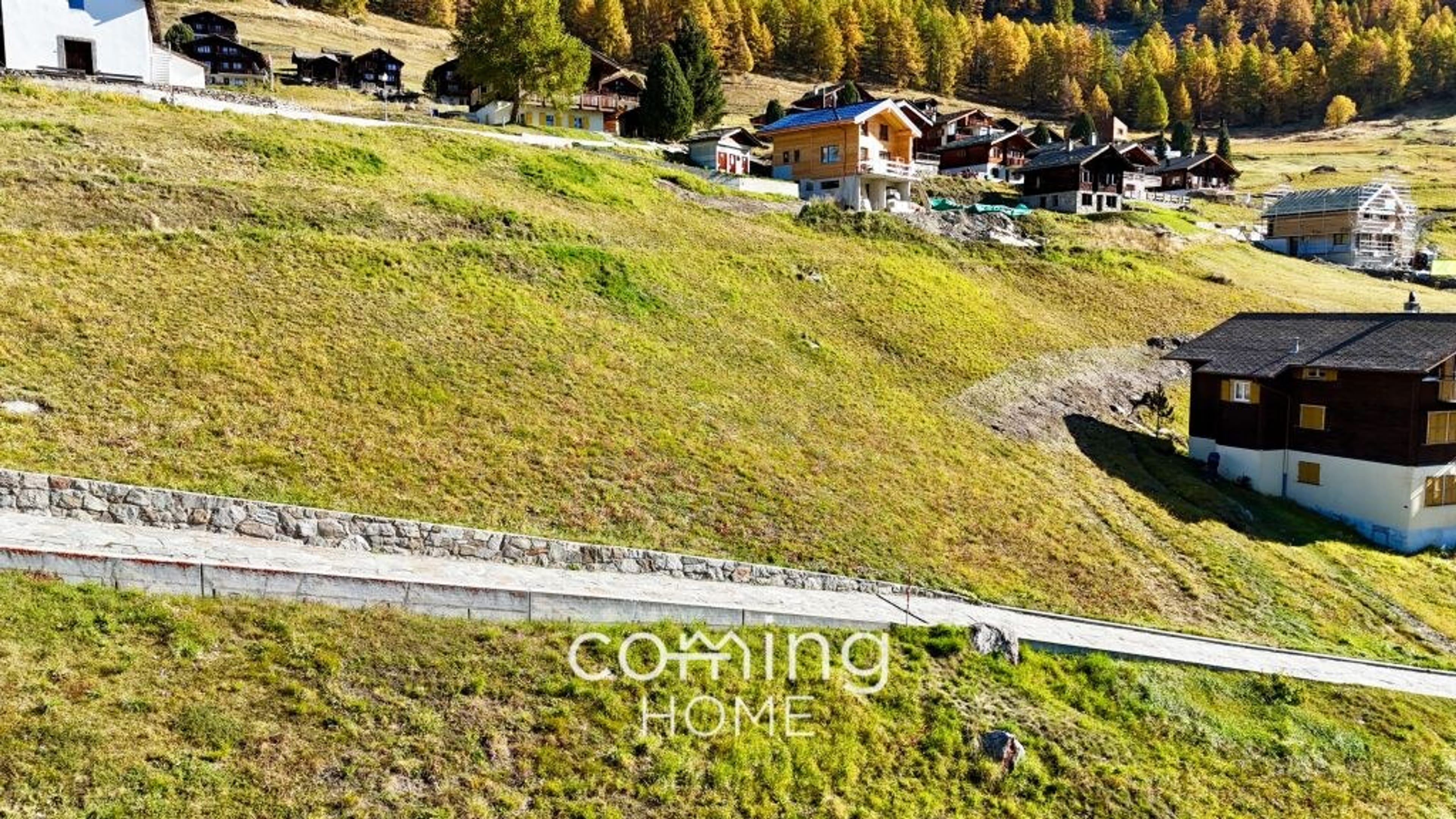 Vollerschlossenes Baugrundstück in Gspon — 272 m², Wohnzone W1, Luftseilbahn ganzjährig - 11