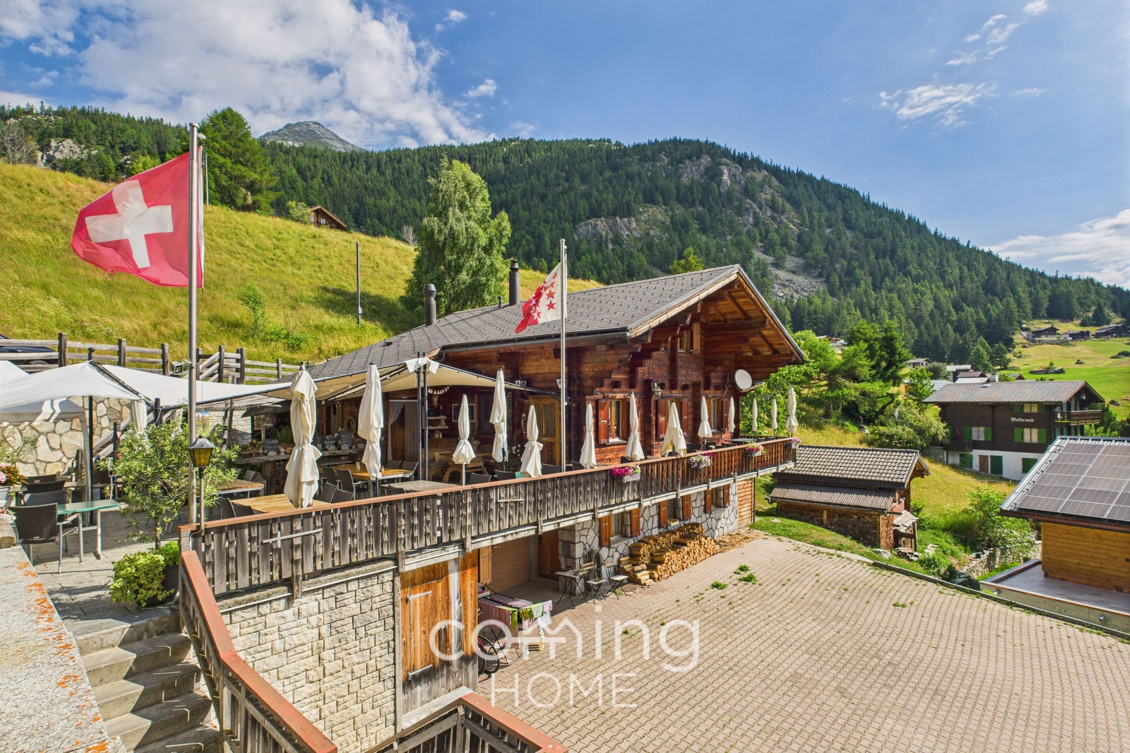 Restaurant mit Wohnteil und 140 m² Terrasse in Mund kaufen