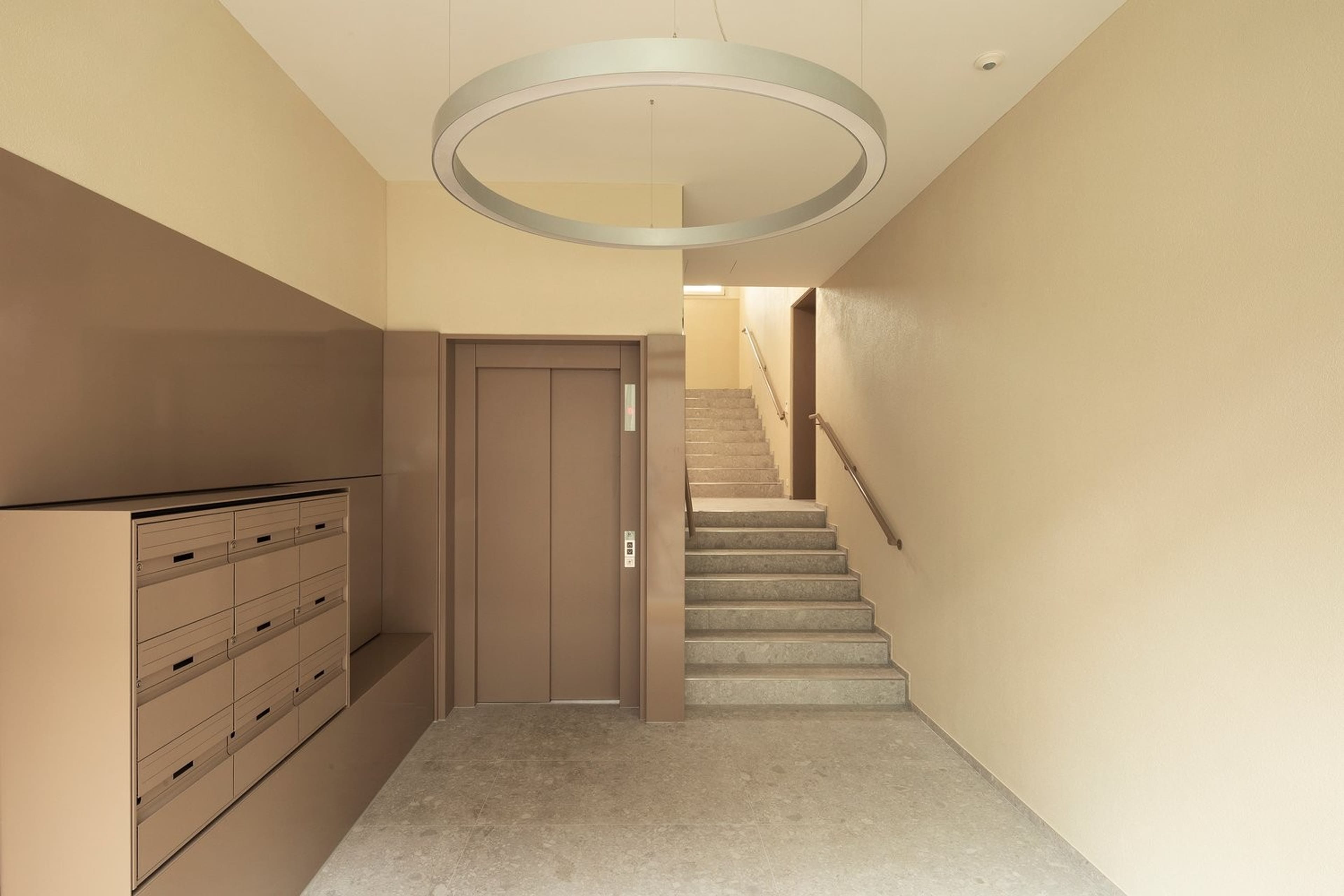 Geschossfläche 240 m², komplett saniert - zentral in Zürich mieten - 6